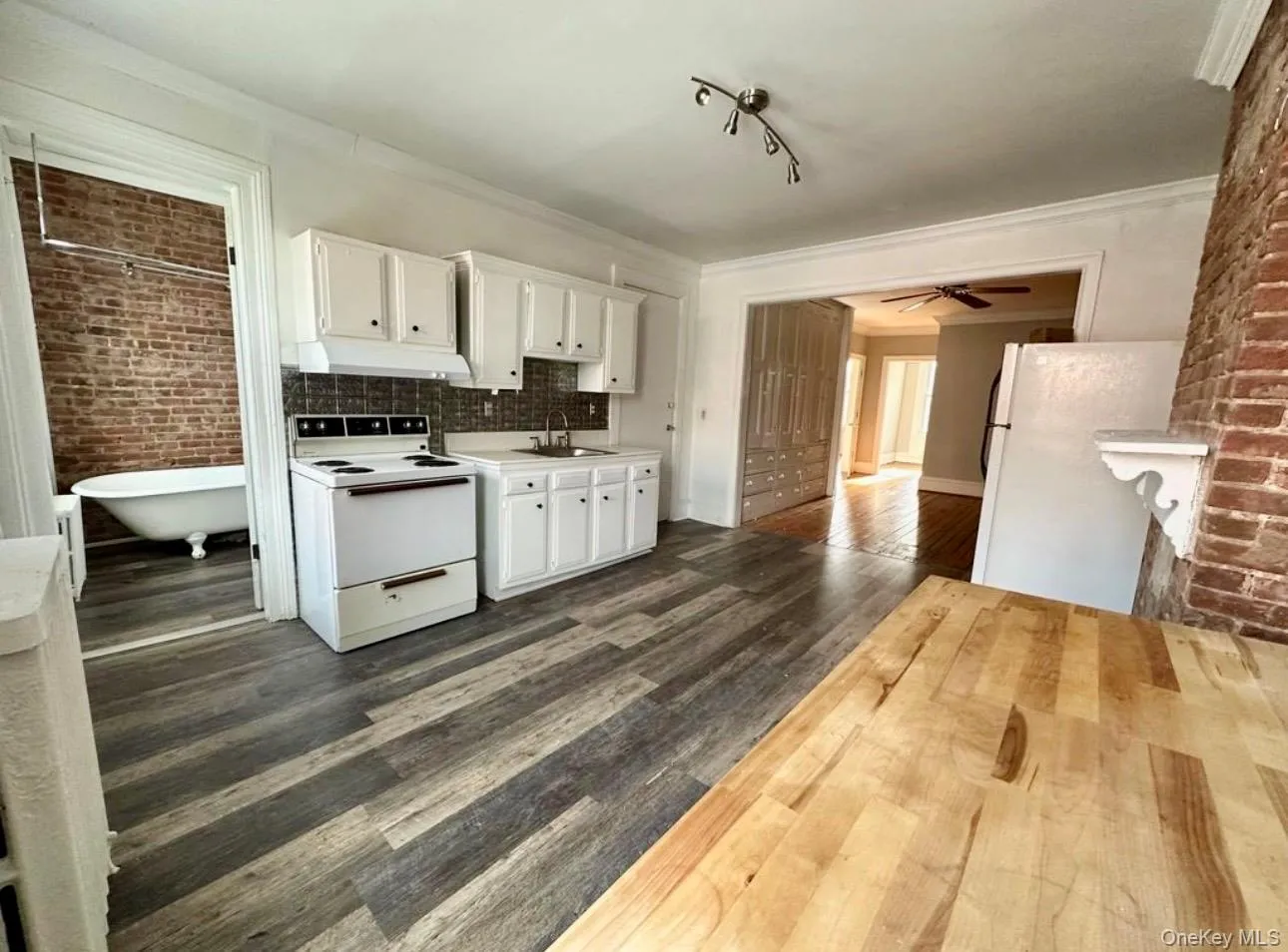 118A Main Street, Orangetown, NY, 2 Bedrooms Bedrooms, 4 Rooms Rooms,1 BathroomBathrooms,Residential Lease,For Rent,Main,0,995322 118A Main Street, Orangetown, NY, 2 Bedrooms Bedrooms, 4 Rooms Rooms,1 BathroomBathrooms,Residential Lease,For Rent,Main,0,995322