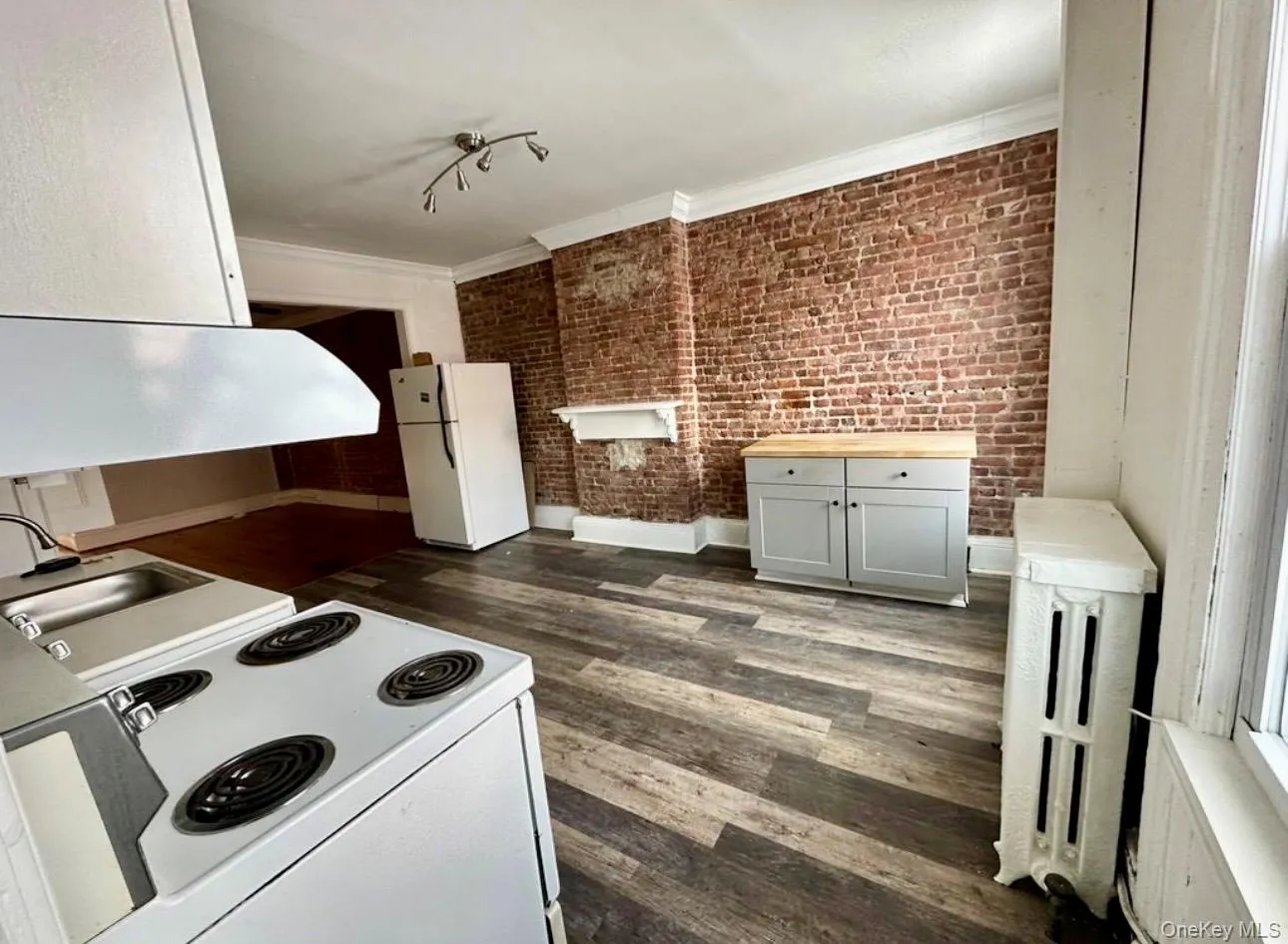 118A Main Street, Orangetown, NY, 2 Bedrooms Bedrooms, 4 Rooms Rooms,1 BathroomBathrooms,Residential Lease,For Rent,Main,0,995322 118A Main Street, Orangetown, NY, 2 Bedrooms Bedrooms, 4 Rooms Rooms,1 BathroomBathrooms,Residential Lease,For Rent,Main,0,995322