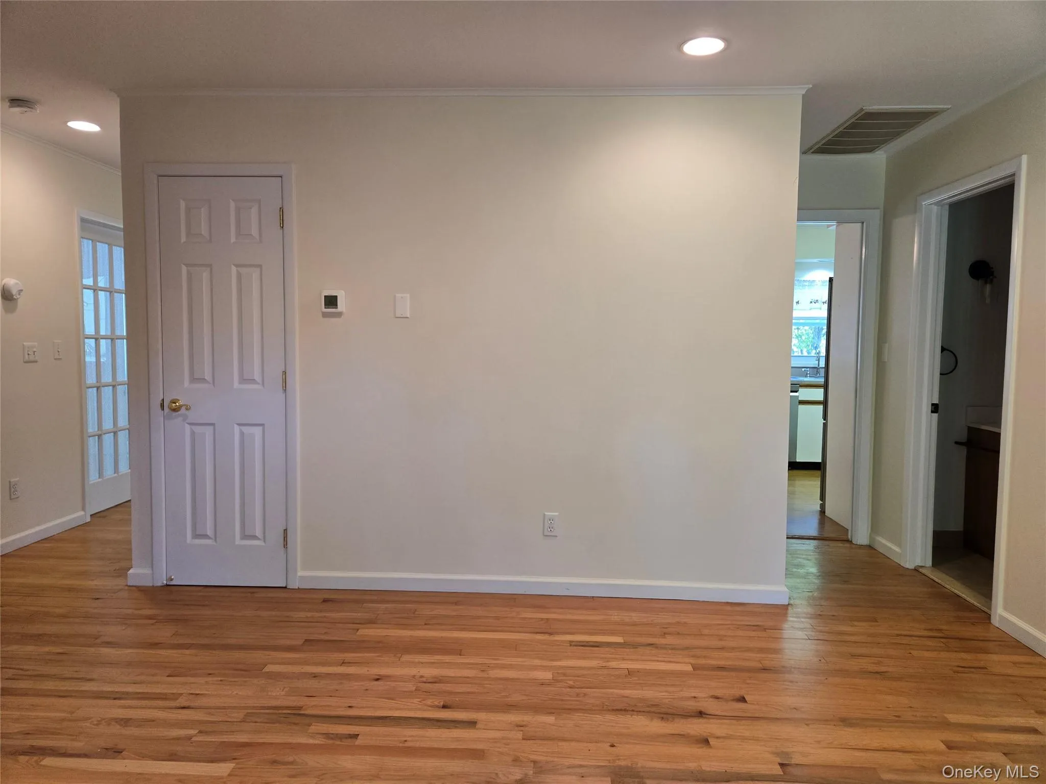 2758 N. Cedar Avenue, Islip, NY, 2 Bedrooms Bedrooms, 7 Rooms Rooms,2 BathroomsBathrooms,Residential Lease,For Rent,N. Cedar,0,995332 2758 N. Cedar Avenue, Islip, NY, 2 Bedrooms Bedrooms, 7 Rooms Rooms,2 BathroomsBathrooms,Residential Lease,For Rent,N. Cedar,0,995332