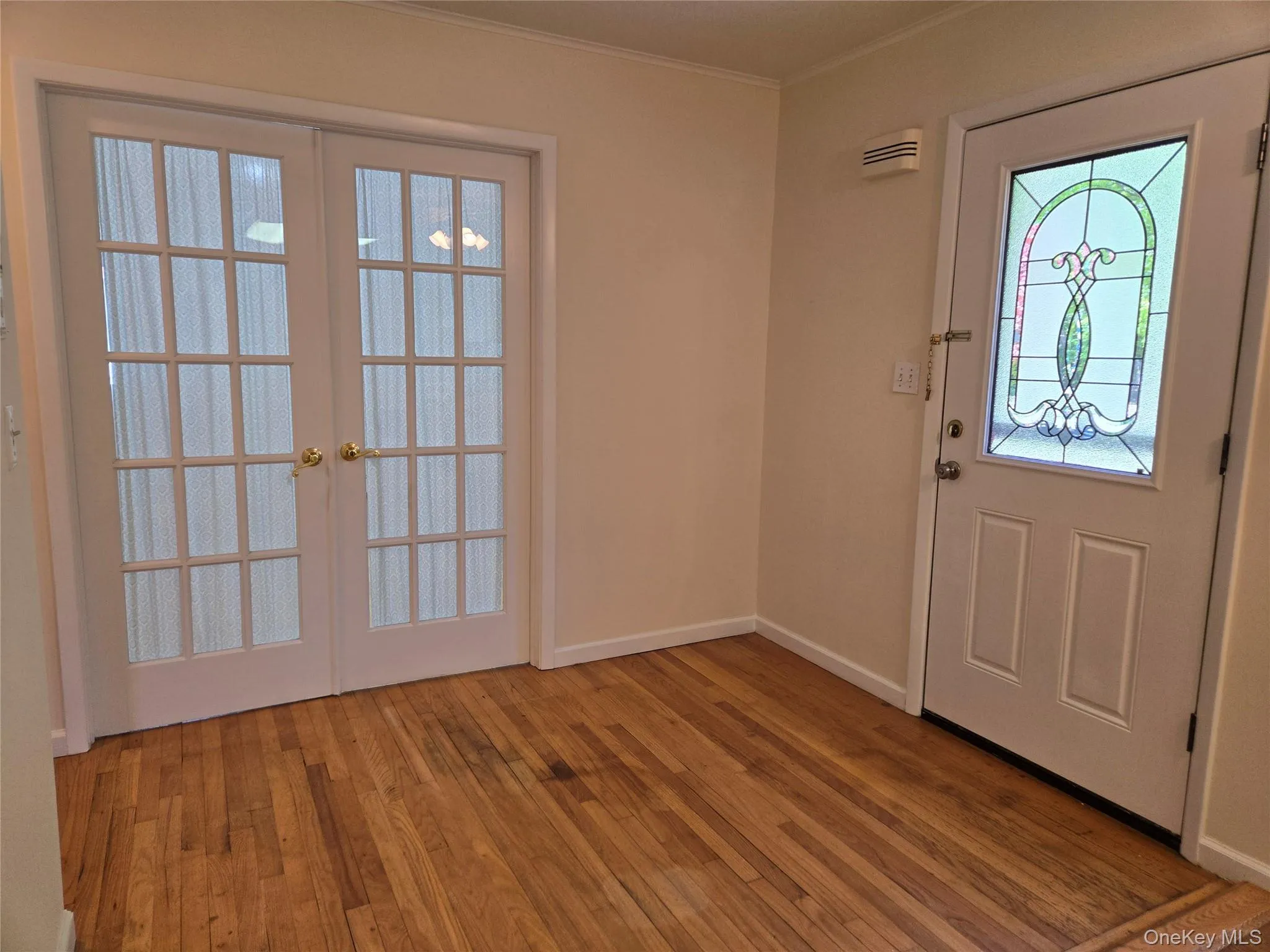 2758 N. Cedar Avenue, Islip, NY, 2 Bedrooms Bedrooms, 7 Rooms Rooms,2 BathroomsBathrooms,Residential Lease,For Rent,N. Cedar,0,995332 2758 N. Cedar Avenue, Islip, NY, 2 Bedrooms Bedrooms, 7 Rooms Rooms,2 BathroomsBathrooms,Residential Lease,For Rent,N. Cedar,0,995332