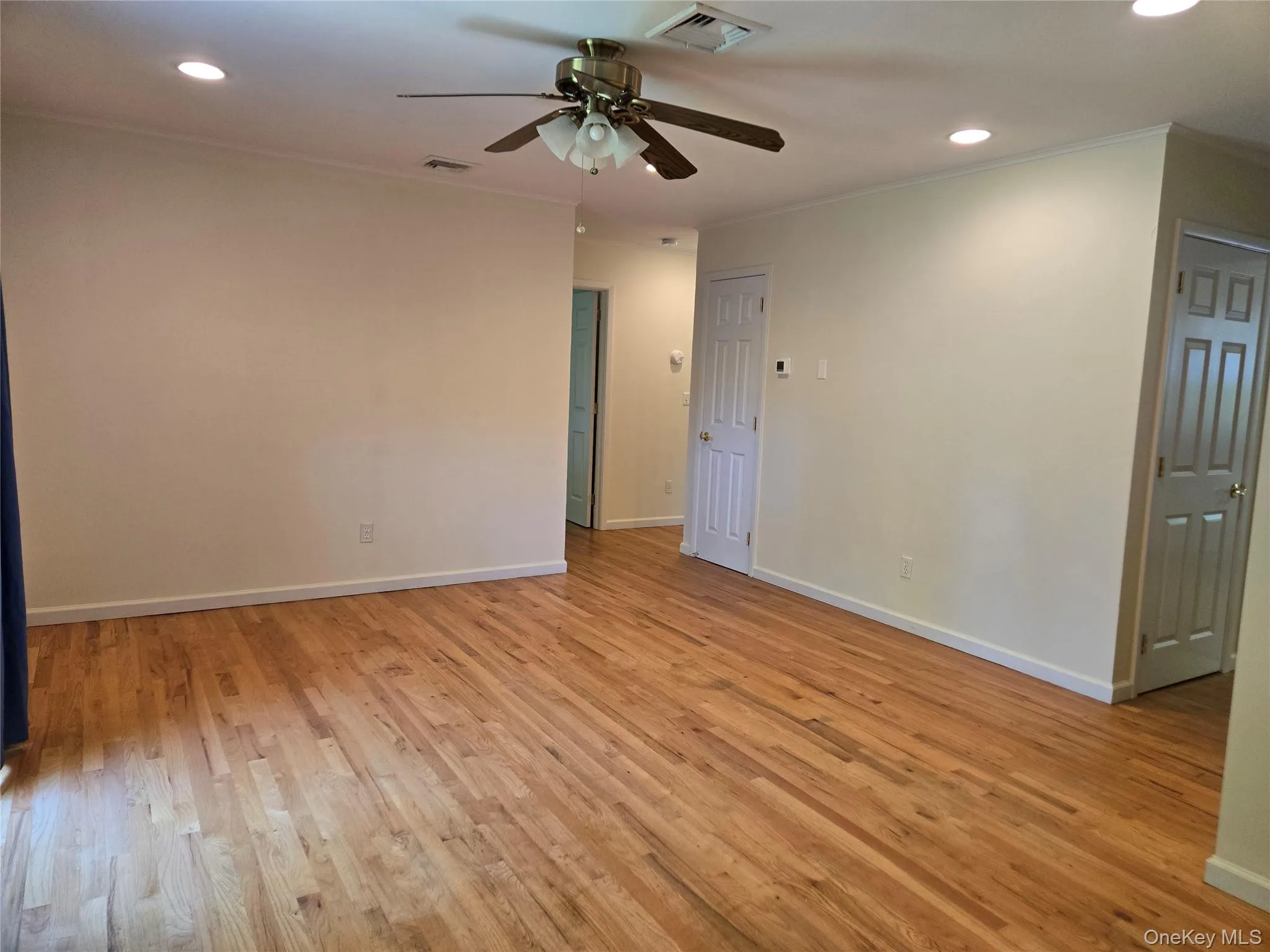 2758 N. Cedar Avenue, Islip, NY, 2 Bedrooms Bedrooms, 7 Rooms Rooms,2 BathroomsBathrooms,Residential Lease,For Rent,N. Cedar,0,995332 2758 N. Cedar Avenue, Islip, NY, 2 Bedrooms Bedrooms, 7 Rooms Rooms,2 BathroomsBathrooms,Residential Lease,For Rent,N. Cedar,0,995332