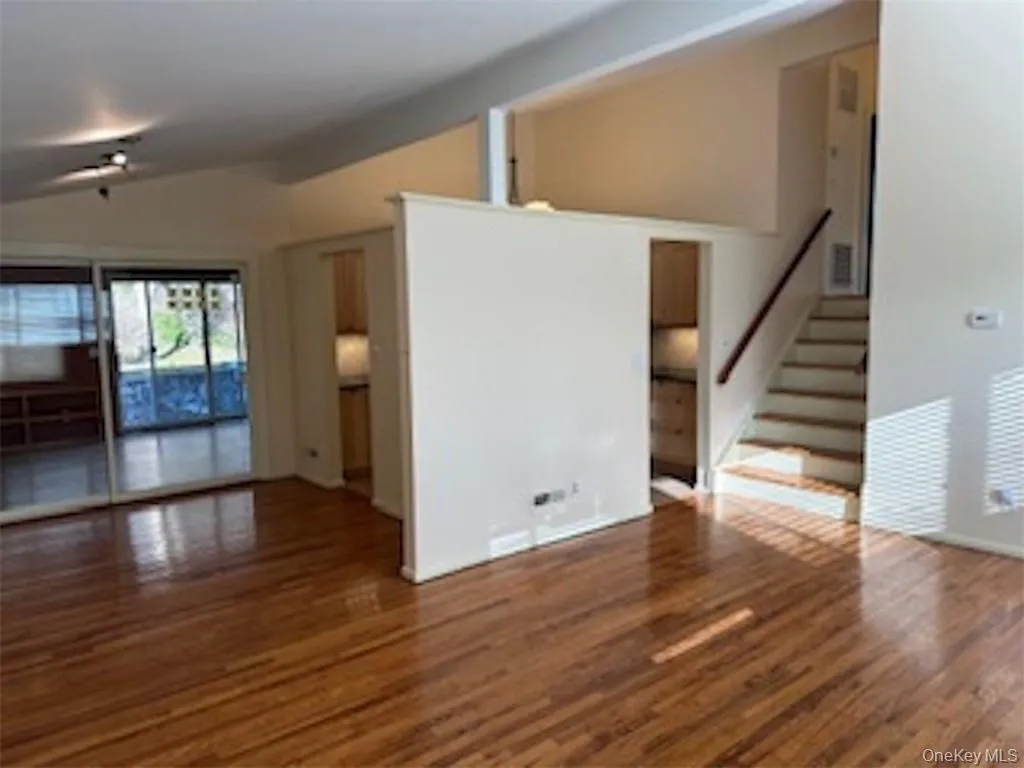 423 Springvale Road, Cortlandt, NY, 3 Bedrooms Bedrooms, 8 Rooms Rooms,1 BathroomBathrooms,Residential Lease,For Rent,Springvale,0,995339 423 Springvale Road, Cortlandt, NY, 3 Bedrooms Bedrooms, 8 Rooms Rooms,1 BathroomBathrooms,Residential Lease,For Rent,Springvale,0,995339