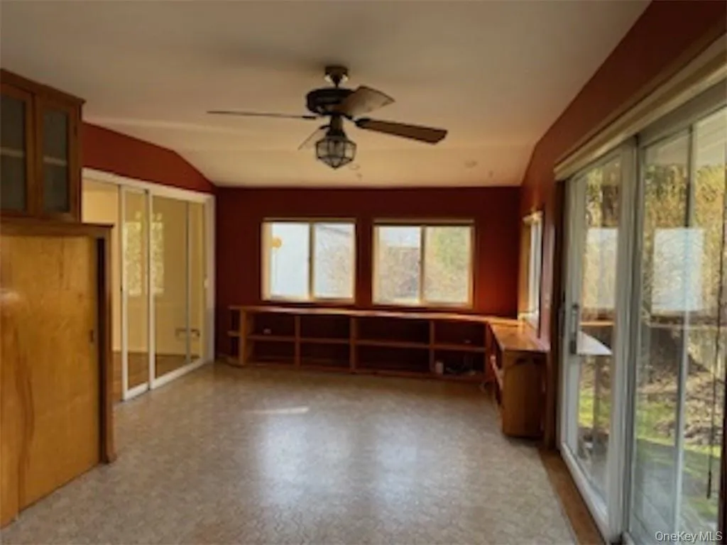 423 Springvale Road, Cortlandt, NY, 3 Bedrooms Bedrooms, 8 Rooms Rooms,1 BathroomBathrooms,Residential Lease,For Rent,Springvale,0,995339 423 Springvale Road, Cortlandt, NY, 3 Bedrooms Bedrooms, 8 Rooms Rooms,1 BathroomBathrooms,Residential Lease,For Rent,Springvale,0,995339