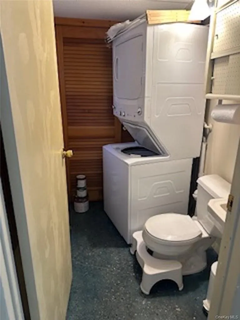 423 Springvale Road, Cortlandt, NY, 3 Bedrooms Bedrooms, 8 Rooms Rooms,1 BathroomBathrooms,Residential Lease,For Rent,Springvale,0,995339 423 Springvale Road, Cortlandt, NY, 3 Bedrooms Bedrooms, 8 Rooms Rooms,1 BathroomBathrooms,Residential Lease,For Rent,Springvale,0,995339