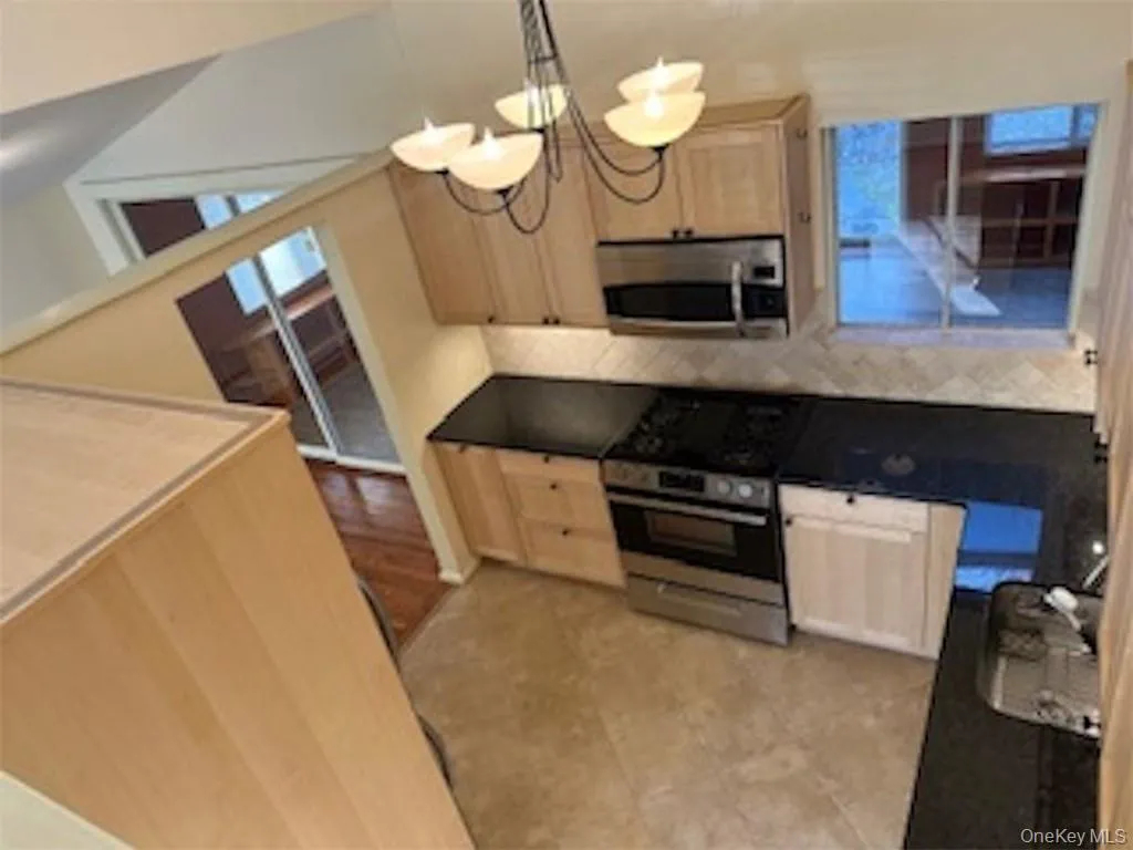 423 Springvale Road, Cortlandt, NY, 3 Bedrooms Bedrooms, 8 Rooms Rooms,1 BathroomBathrooms,Residential Lease,For Rent,Springvale,0,995339 423 Springvale Road, Cortlandt, NY, 3 Bedrooms Bedrooms, 8 Rooms Rooms,1 BathroomBathrooms,Residential Lease,For Rent,Springvale,0,995339