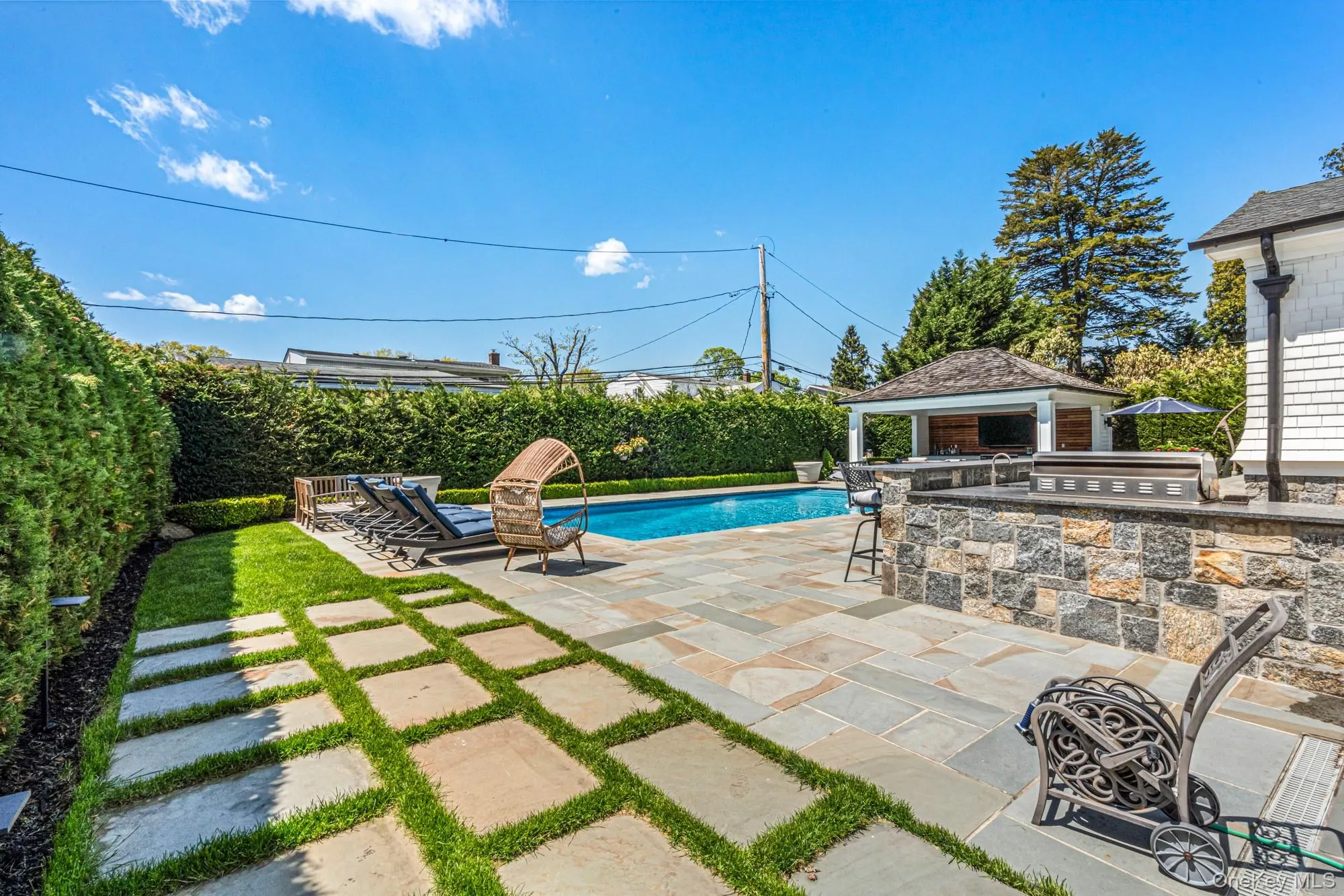 25 Boyd Drive, North Hempstead, NY, 4 Bedrooms Bedrooms, 10 Rooms Rooms,2 BathroomsBathrooms,Residential,For Rent,Boyd,0,995345 25 Boyd Drive, North Hempstead, NY, 4 Bedrooms Bedrooms, 10 Rooms Rooms,2 BathroomsBathrooms,Residential,For Rent,Boyd,0,995345