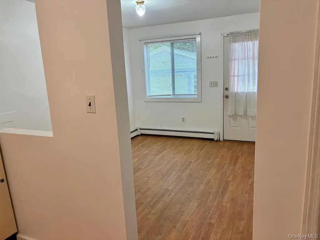 48 Eleanor Avenue, Brookhaven, NY, 3 Bedrooms Bedrooms, 5 Rooms Rooms,1 BathroomBathrooms,Residential Lease,For Rent,Eleanor,0,995346 48 Eleanor Avenue, Brookhaven, NY, 3 Bedrooms Bedrooms, 5 Rooms Rooms,1 BathroomBathrooms,Residential Lease,For Rent,Eleanor,0,995346