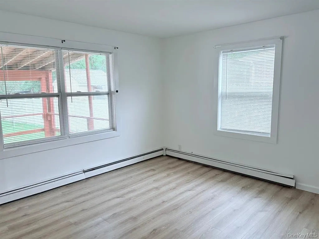 48 Eleanor Avenue, Brookhaven, NY, 3 Bedrooms Bedrooms, 5 Rooms Rooms,1 BathroomBathrooms,Residential Lease,For Rent,Eleanor,0,995346 48 Eleanor Avenue, Brookhaven, NY, 3 Bedrooms Bedrooms, 5 Rooms Rooms,1 BathroomBathrooms,Residential Lease,For Rent,Eleanor,0,995346