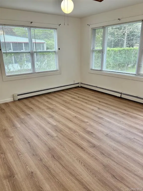 48 Eleanor Avenue, Brookhaven, NY, 3 Bedrooms Bedrooms, 5 Rooms Rooms,1 BathroomBathrooms,Residential Lease,For Rent,Eleanor,0,995346 48 Eleanor Avenue, Brookhaven, NY, 3 Bedrooms Bedrooms, 5 Rooms Rooms,1 BathroomBathrooms,Residential Lease,For Rent,Eleanor,0,995346