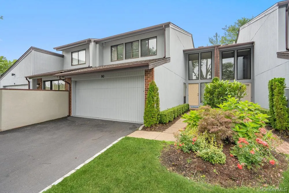 90 Foxwood Drive, Oyster Bay, NY, 3 Bedrooms Bedrooms, 7 Rooms Rooms,2 BathroomsBathrooms,Residential Lease,For Rent,Foxwood,0,995348 90 Foxwood Drive, Oyster Bay, NY, 3 Bedrooms Bedrooms, 7 Rooms Rooms,2 BathroomsBathrooms,Residential Lease,For Rent,Foxwood,0,995348