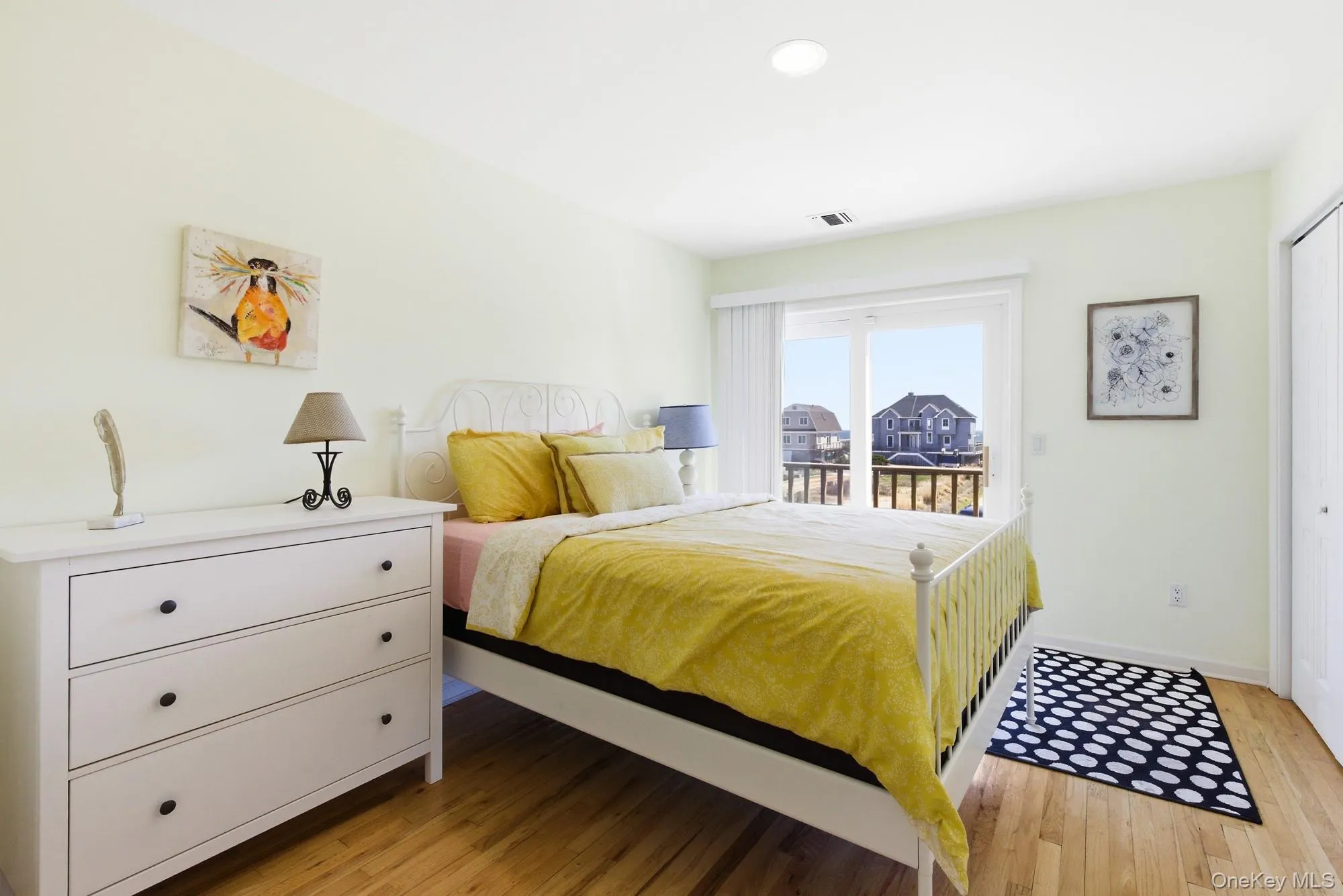 818 Dune Road, Southampton, New York 11978