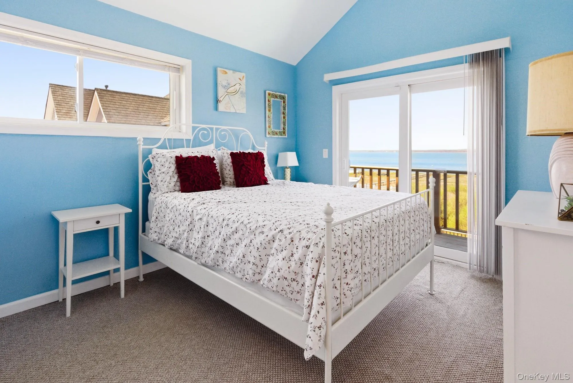 818 Dune Road, Southampton, New York 11978