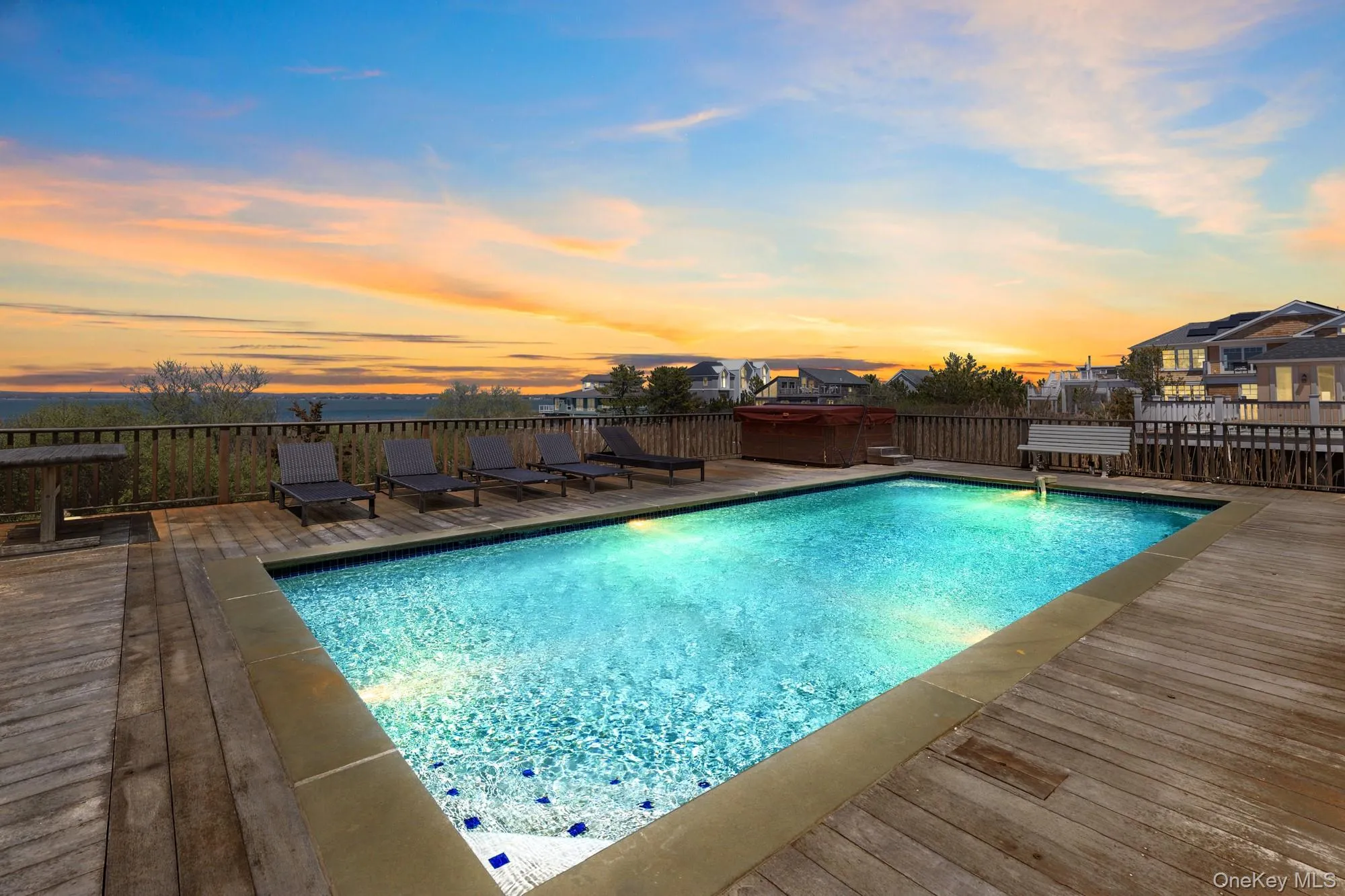 818 Dune Road, Southampton, New York 11978