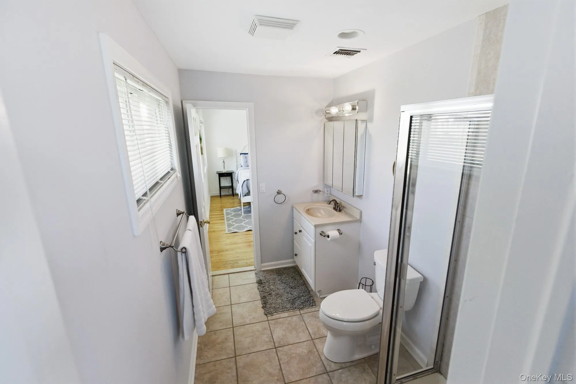 818 Dune Road, Southampton, New York 11978