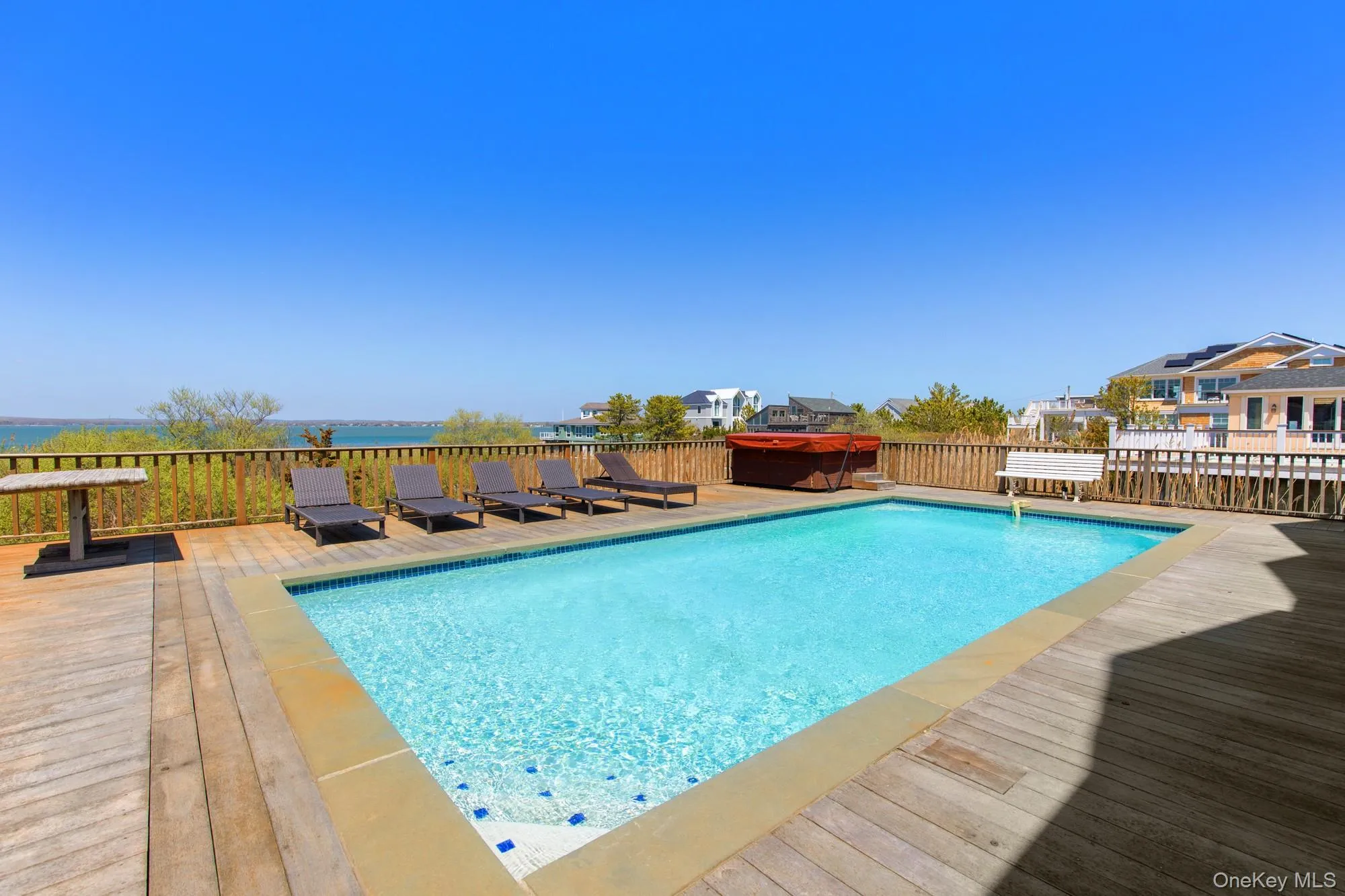 818 Dune Road, Southampton, New York 11978