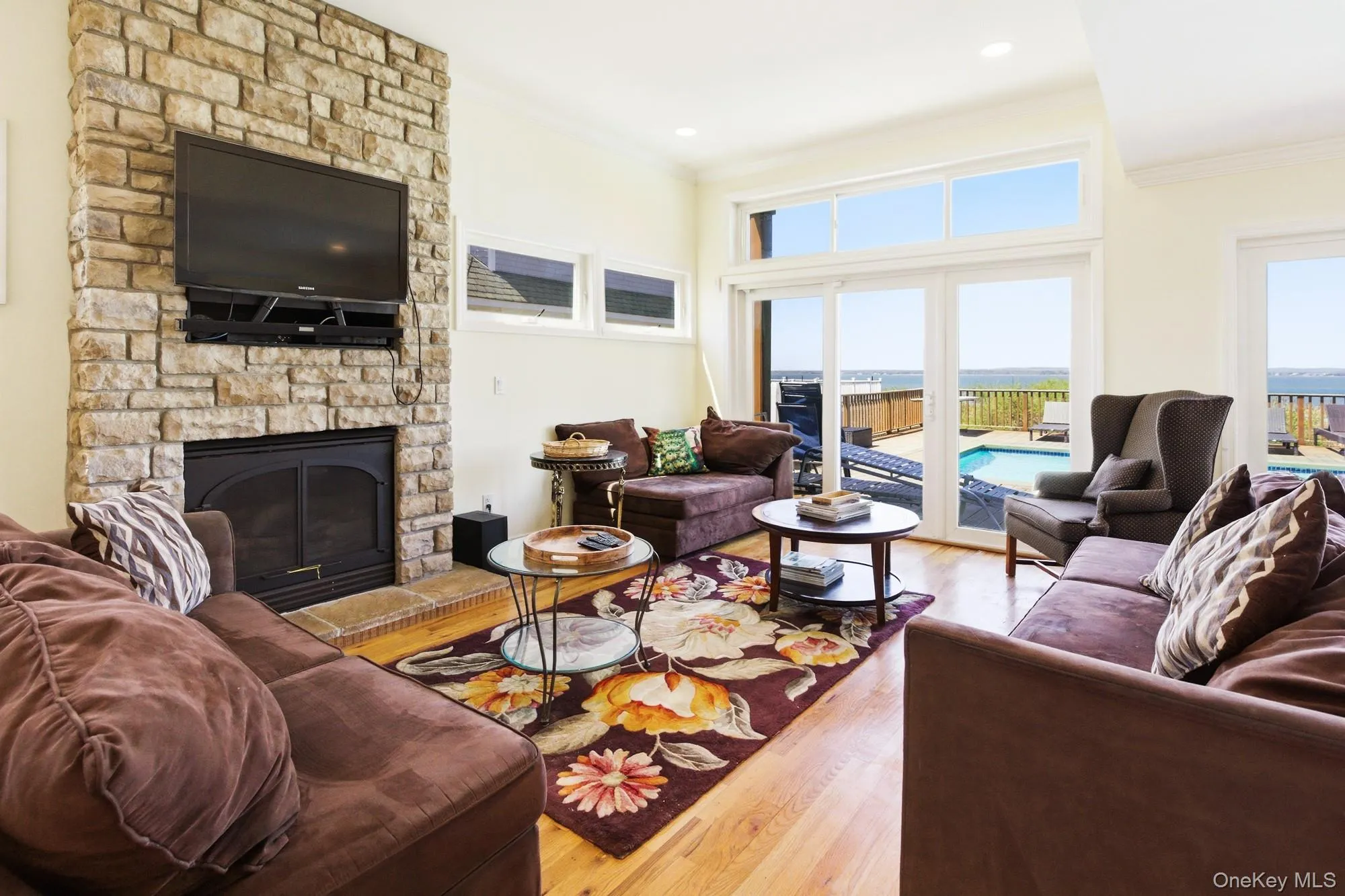 818 Dune Road, Southampton, New York 11978