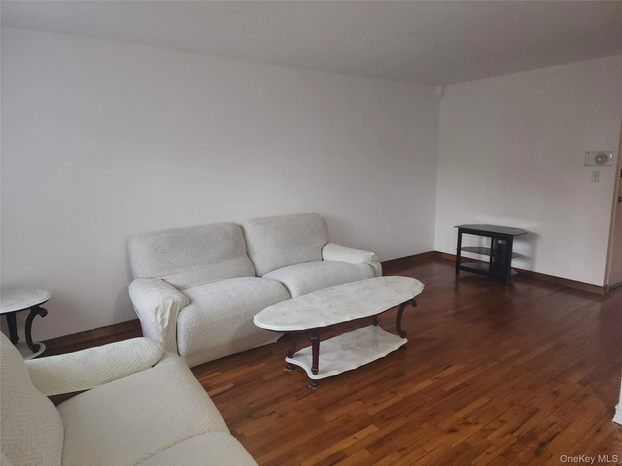 65-08 77 Street, New York, NY, 3 Bedrooms Bedrooms, 6 Rooms Rooms,1 BathroomBathrooms,Residential Lease,For Rent,77,0,995362 65-08 77 Street, New York, NY, 3 Bedrooms Bedrooms, 6 Rooms Rooms,1 BathroomBathrooms,Residential Lease,For Rent,77,0,995362