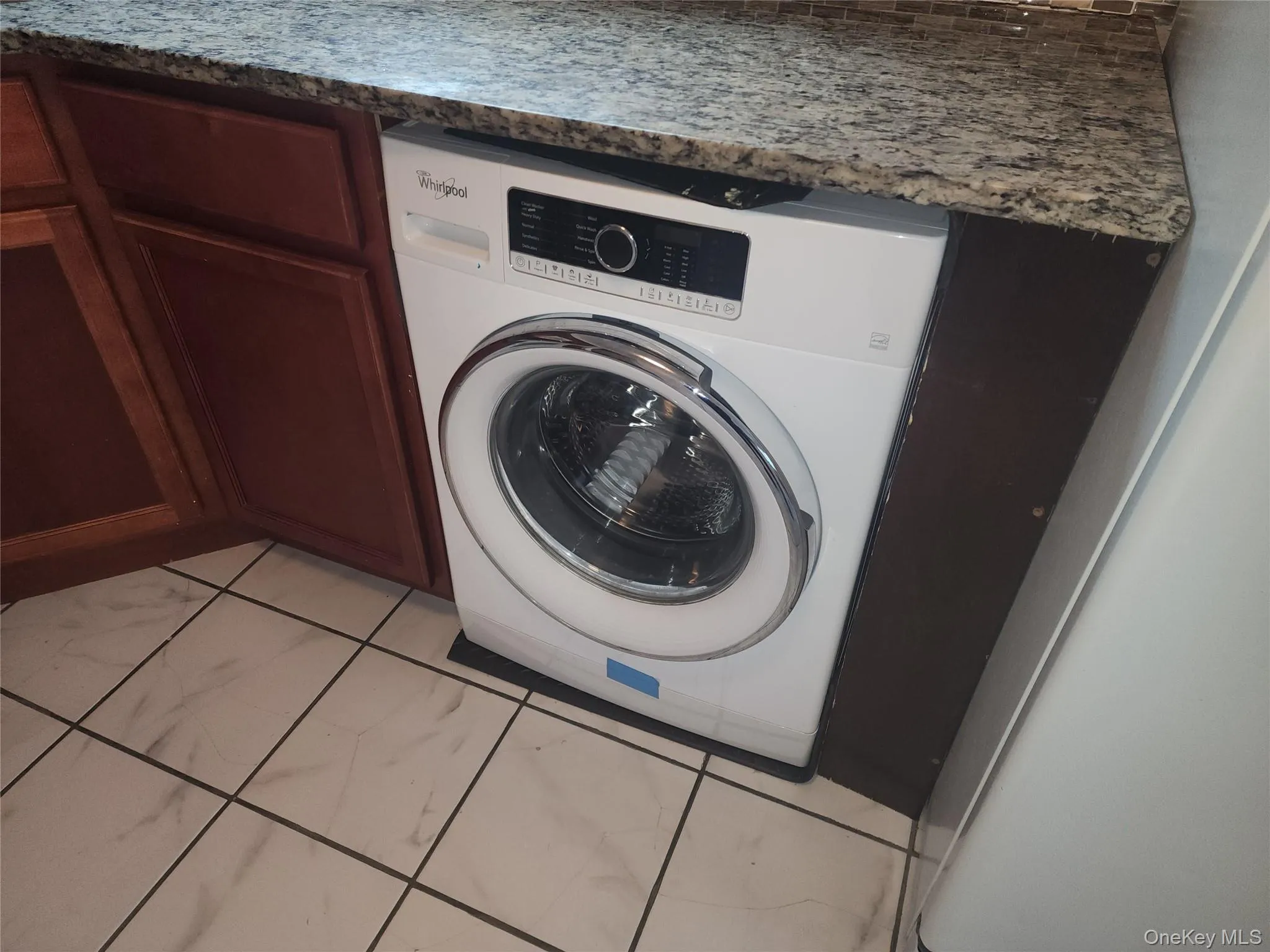 65-08 77 Street, New York, NY, 3 Bedrooms Bedrooms, 6 Rooms Rooms,1 BathroomBathrooms,Residential Lease,For Rent,77,0,995362 65-08 77 Street, New York, NY, 3 Bedrooms Bedrooms, 6 Rooms Rooms,1 BathroomBathrooms,Residential Lease,For Rent,77,0,995362