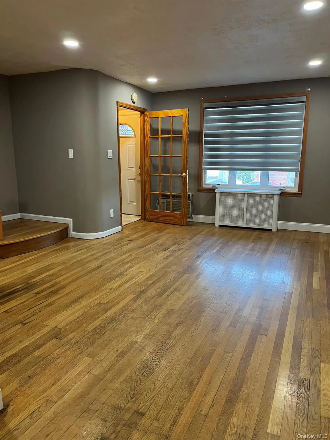 5314 194th Street, New York, NY, 3 Bedrooms Bedrooms, 6 Rooms Rooms,1 BathroomBathrooms,Residential,For Rent,194th,0,995365 5314 194th Street, New York, NY, 3 Bedrooms Bedrooms, 6 Rooms Rooms,1 BathroomBathrooms,Residential,For Rent,194th,0,995365