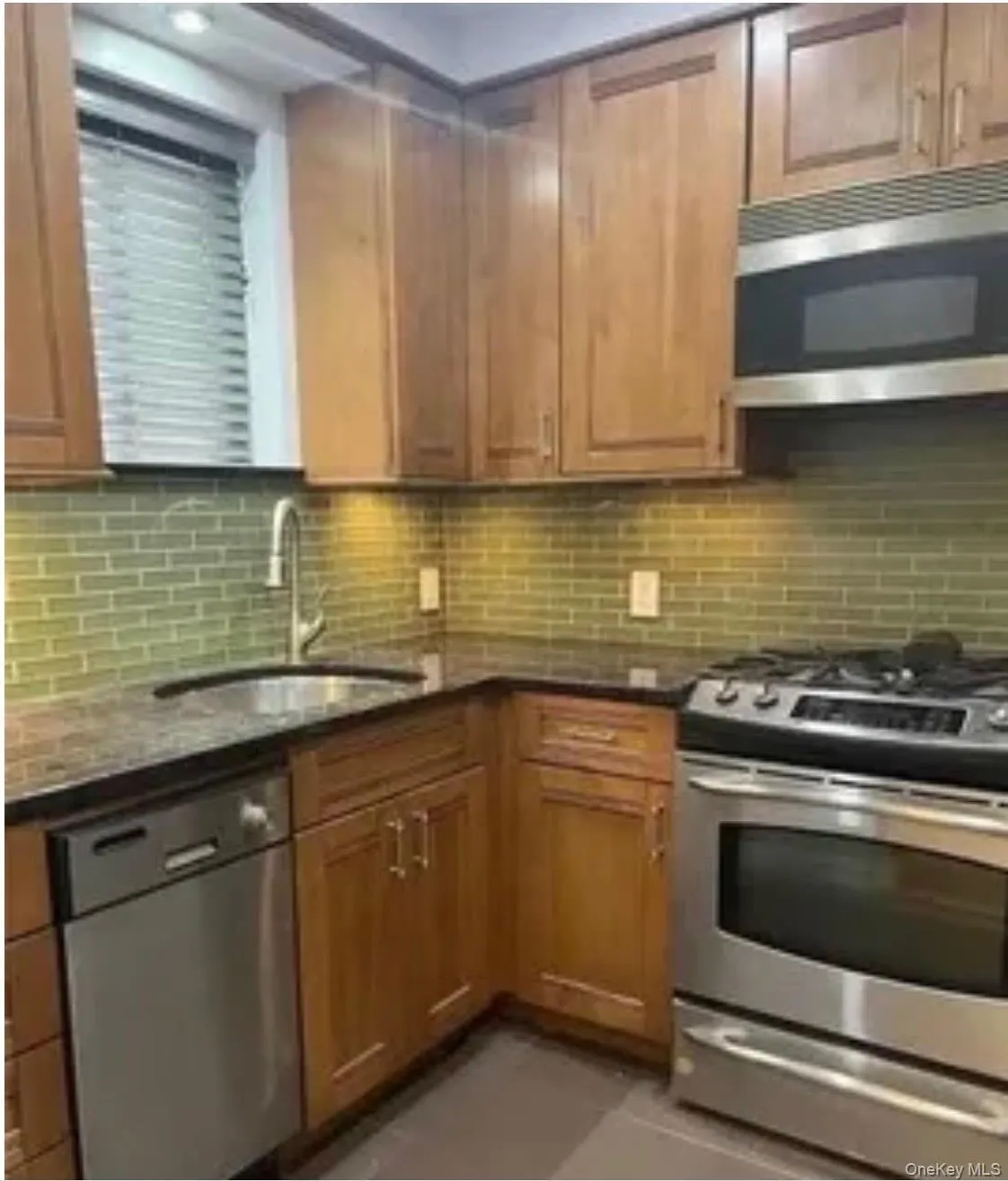 5314 194th Street, New York, NY, 3 Bedrooms Bedrooms, 6 Rooms Rooms,1 BathroomBathrooms,Residential,For Rent,194th,0,995365 5314 194th Street, New York, NY, 3 Bedrooms Bedrooms, 6 Rooms Rooms,1 BathroomBathrooms,Residential,For Rent,194th,0,995365
