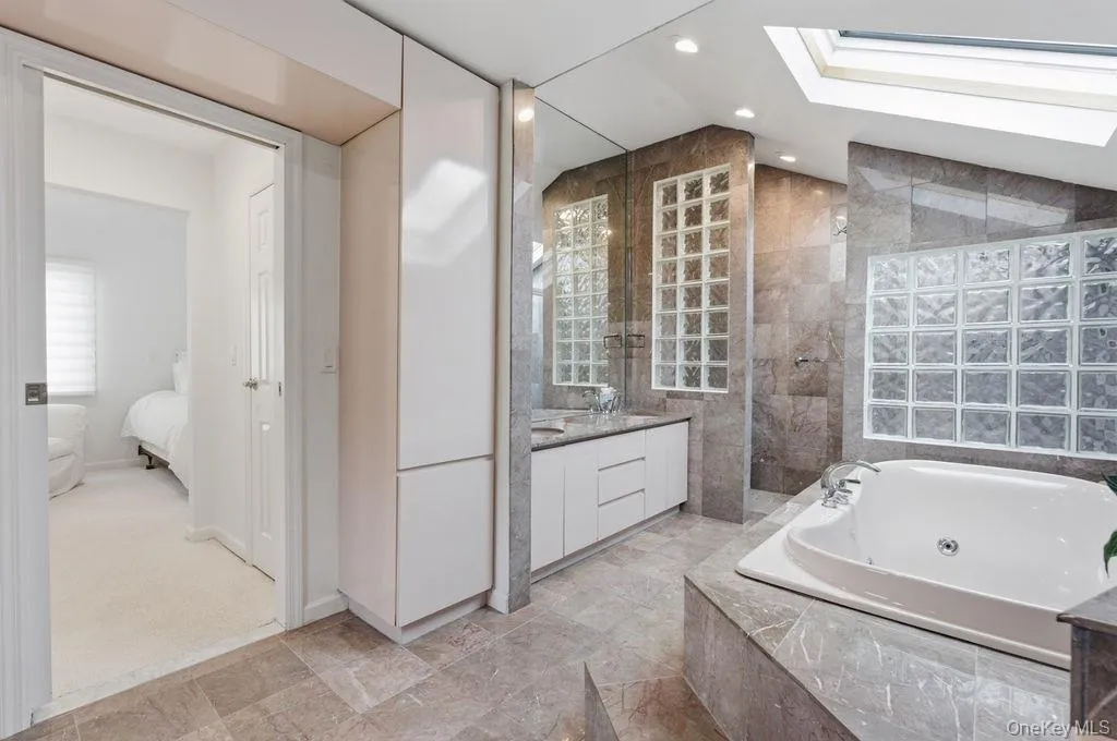 24 Liberty Street, Southampton, NY, 5 Bedrooms Bedrooms, 9 Rooms Rooms,2 BathroomsBathrooms,Residential Lease,For Rent,Liberty,0,995387 24 Liberty Street, Southampton, NY, 5 Bedrooms Bedrooms, 9 Rooms Rooms,2 BathroomsBathrooms,Residential Lease,For Rent,Liberty,0,995387