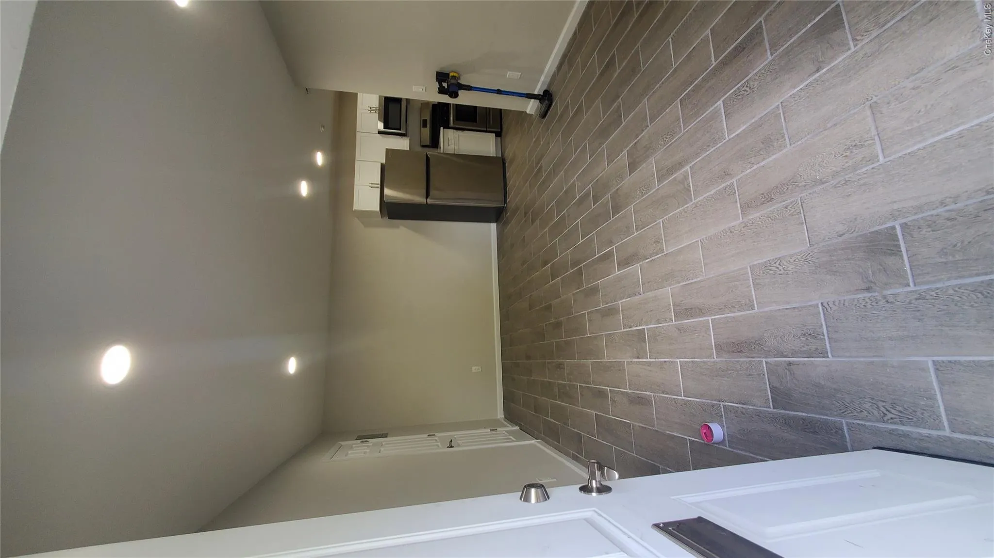 39 Fargo Court, Brookhaven, NY, 1 Bedroom Bedrooms, 4 Rooms Rooms,1 BathroomBathrooms,Residential Lease,For Rent,Fargo,0,995402 39 Fargo Court, Brookhaven, NY, 1 Bedroom Bedrooms, 4 Rooms Rooms,1 BathroomBathrooms,Residential Lease,For Rent,Fargo,0,995402