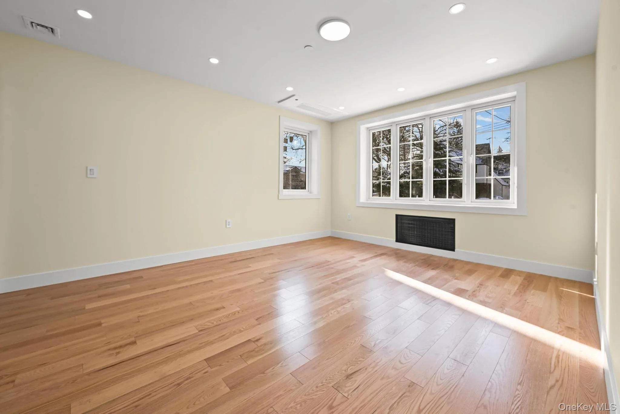 32-35 164th Street, New York, NY, 5 Bedrooms Bedrooms, 9 Rooms Rooms,5 BathroomsBathrooms,Residential,For Rent,164th,0,995407 32-35 164th Street, New York, NY, 5 Bedrooms Bedrooms, 9 Rooms Rooms,5 BathroomsBathrooms,Residential,For Rent,164th,0,995407