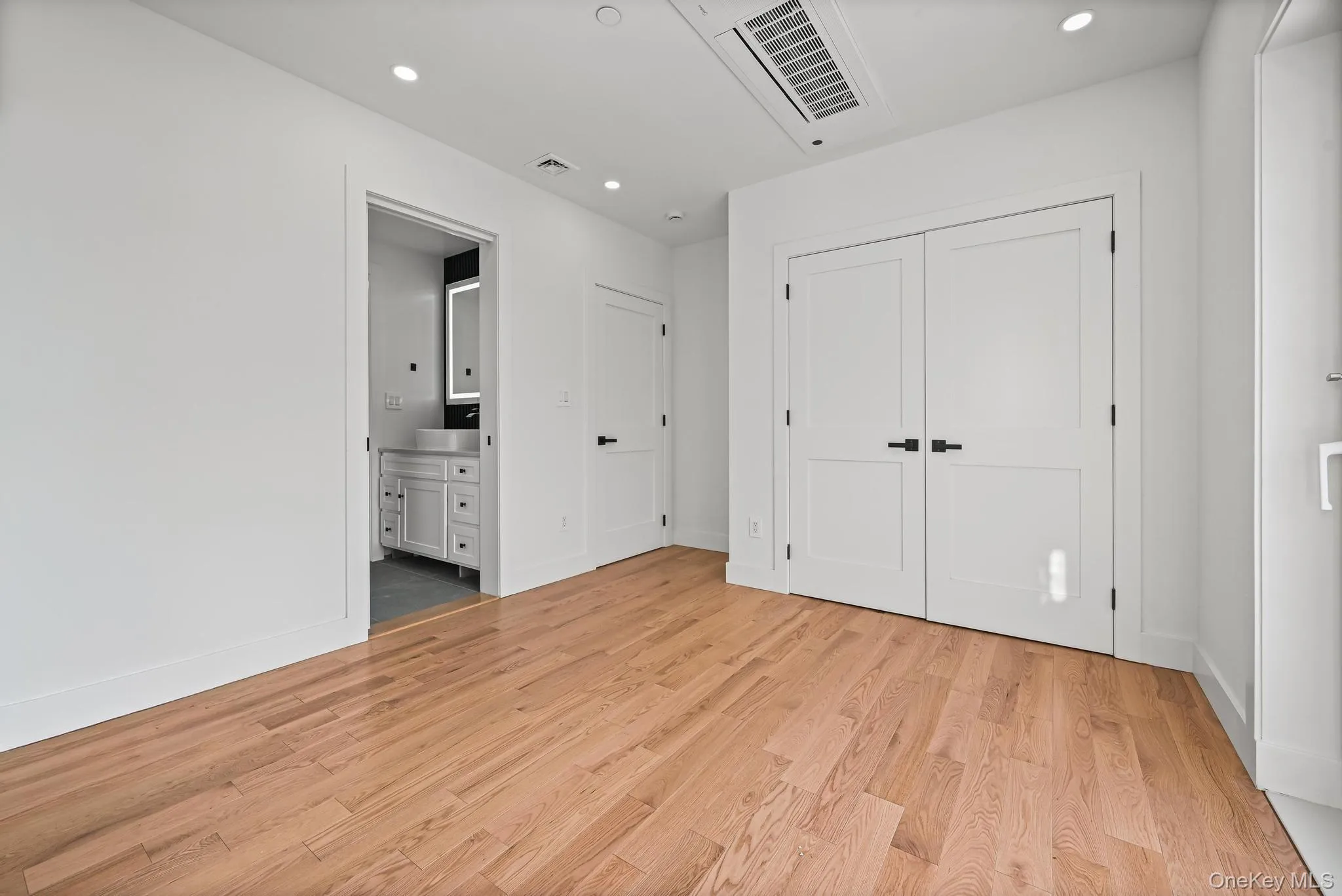 32-35 164th Street, New York, NY, 5 Bedrooms Bedrooms, 9 Rooms Rooms,5 BathroomsBathrooms,Residential,For Rent,164th,0,995407 32-35 164th Street, New York, NY, 5 Bedrooms Bedrooms, 9 Rooms Rooms,5 BathroomsBathrooms,Residential,For Rent,164th,0,995407