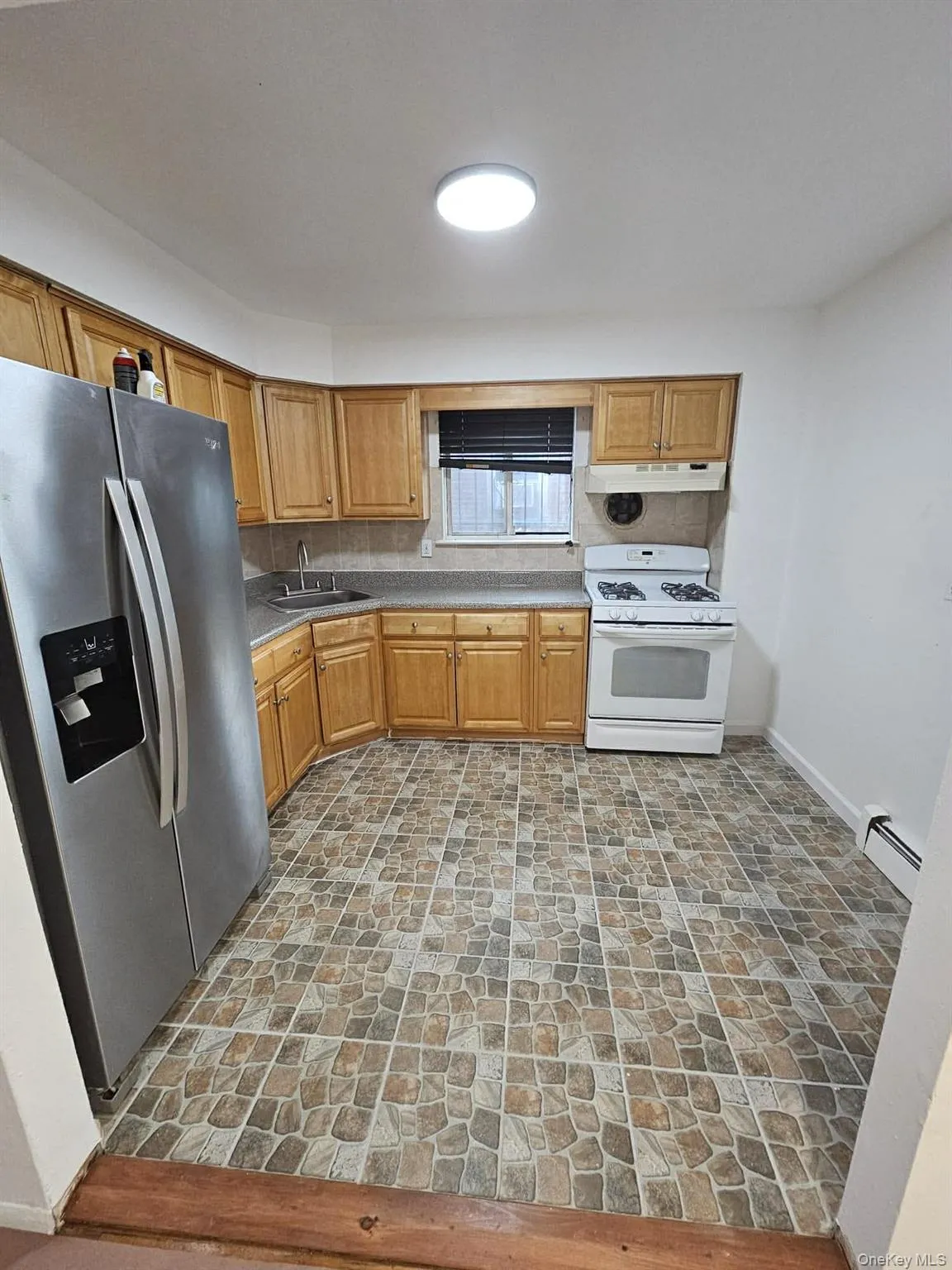 179-12 145th Avenue, New York, NY, 3 Bedrooms Bedrooms, 6 Rooms Rooms,1 BathroomBathrooms,Residential Lease,For Rent,145th,0,995435 179-12 145th Avenue, New York, NY, 3 Bedrooms Bedrooms, 6 Rooms Rooms,1 BathroomBathrooms,Residential Lease,For Rent,145th,0,995435