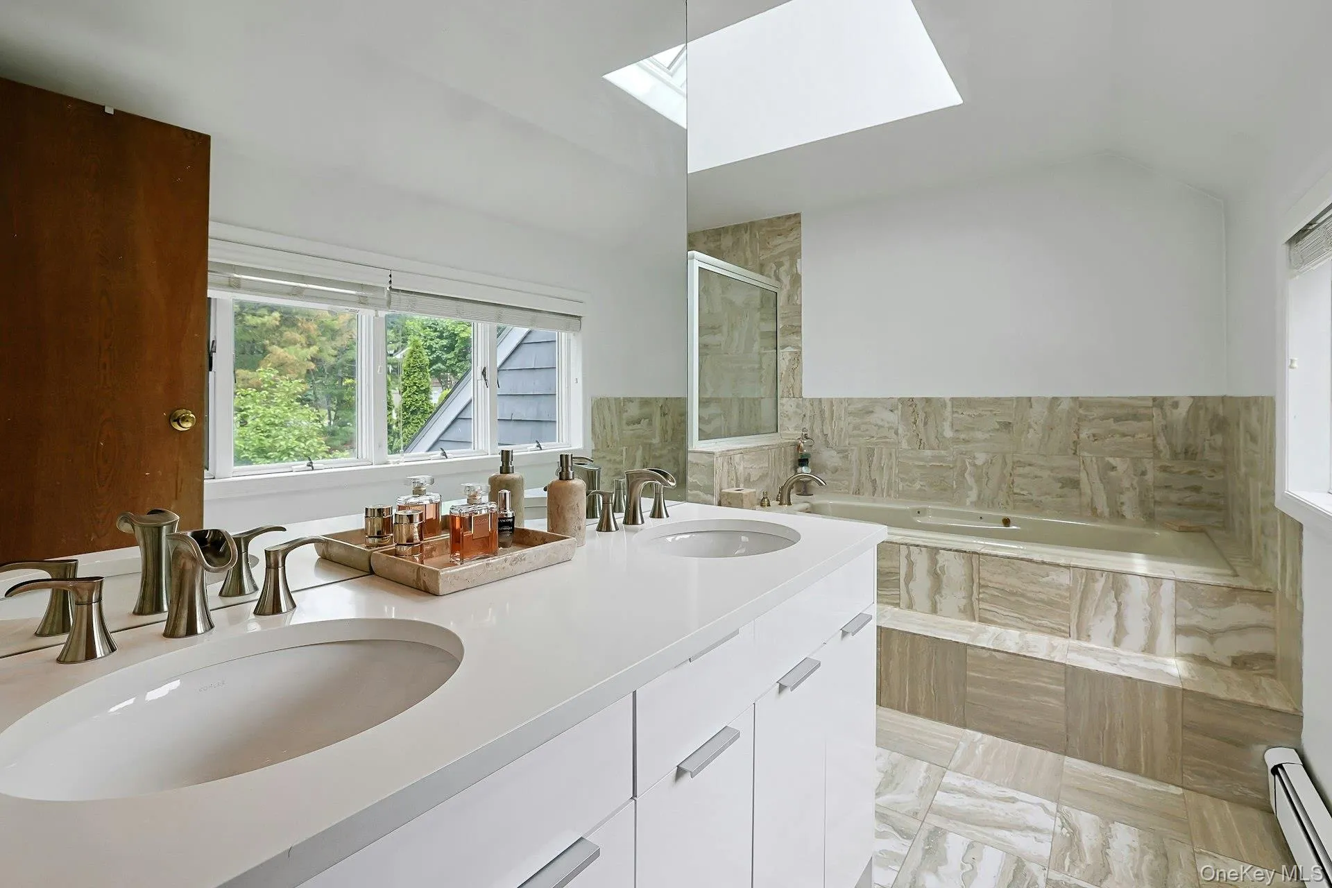 Double vanity Double vanity