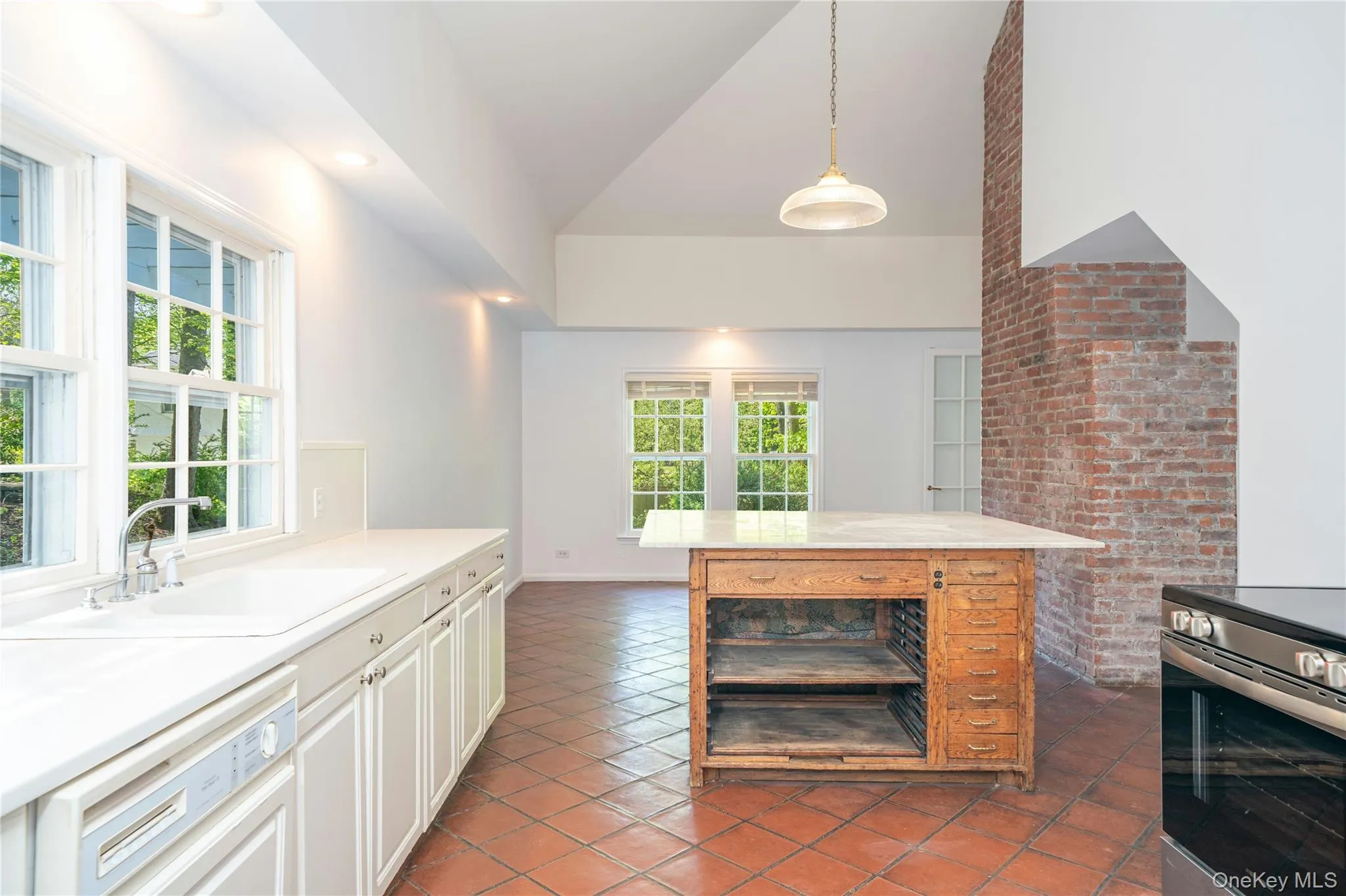 105 Douglas Road, New Castle, NY, 2 Bedrooms Bedrooms, 7 Rooms Rooms,1 BathroomBathrooms,Residential Lease,For Rent,Douglas,0,995439 105 Douglas Road, New Castle, NY, 2 Bedrooms Bedrooms, 7 Rooms Rooms,1 BathroomBathrooms,Residential Lease,For Rent,Douglas,0,995439