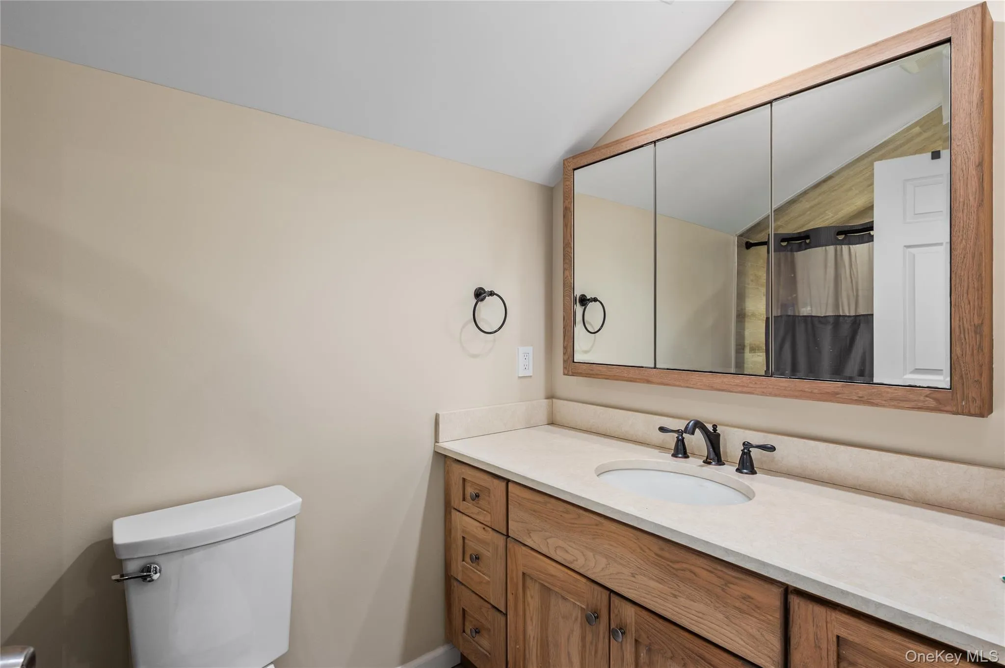 88 Pace Drive, Islip, NY, 5 Bedrooms Bedrooms, 11 Rooms Rooms,4 BathroomsBathrooms,Residential,For Rent,Pace,0,995450 88 Pace Drive, Islip, NY, 5 Bedrooms Bedrooms, 11 Rooms Rooms,4 BathroomsBathrooms,Residential,For Rent,Pace,0,995450