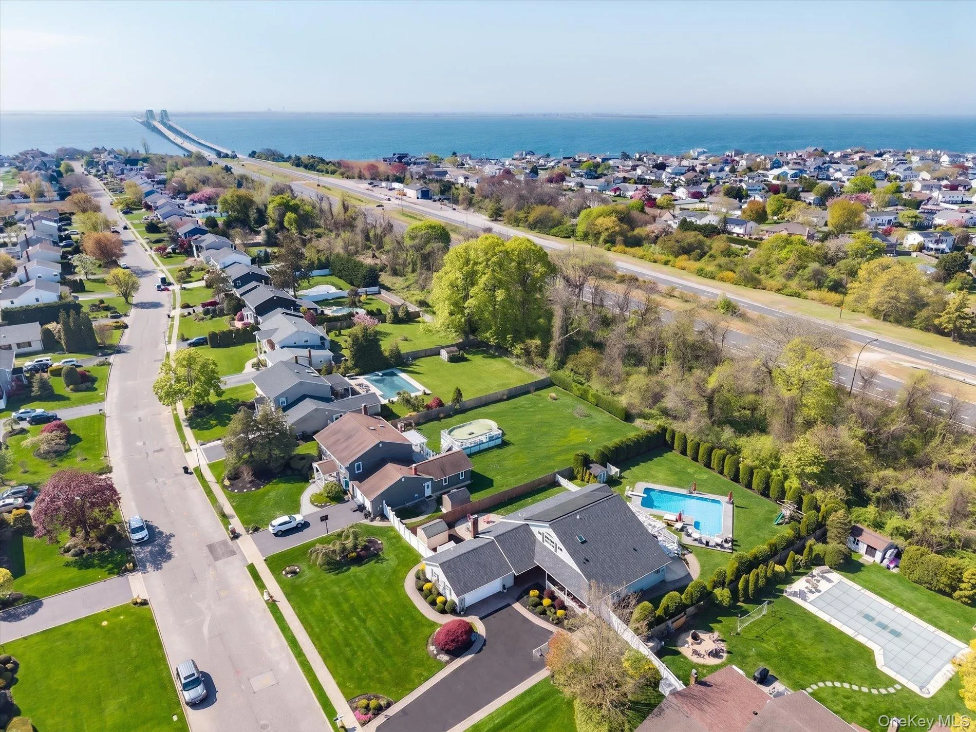 88 Pace Drive, Islip, NY, 5 Bedrooms Bedrooms, 11 Rooms Rooms,4 BathroomsBathrooms,Residential,For Rent,Pace,0,995450 88 Pace Drive, Islip, NY, 5 Bedrooms Bedrooms, 11 Rooms Rooms,4 BathroomsBathrooms,Residential,For Rent,Pace,0,995450