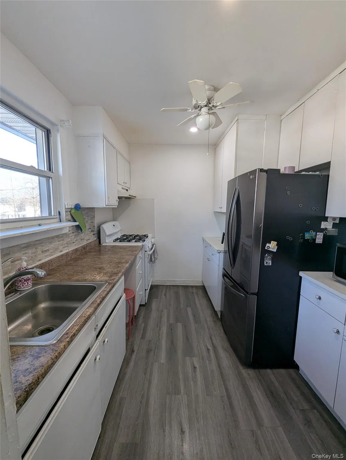 82-32 Langdale Street, New York, NY, 2 Bedrooms Bedrooms, 4 Rooms Rooms,1 BathroomBathrooms,Residential Lease,For Rent,Langdale,0,995452 82-32 Langdale Street, New York, NY, 2 Bedrooms Bedrooms, 4 Rooms Rooms,1 BathroomBathrooms,Residential Lease,For Rent,Langdale,0,995452