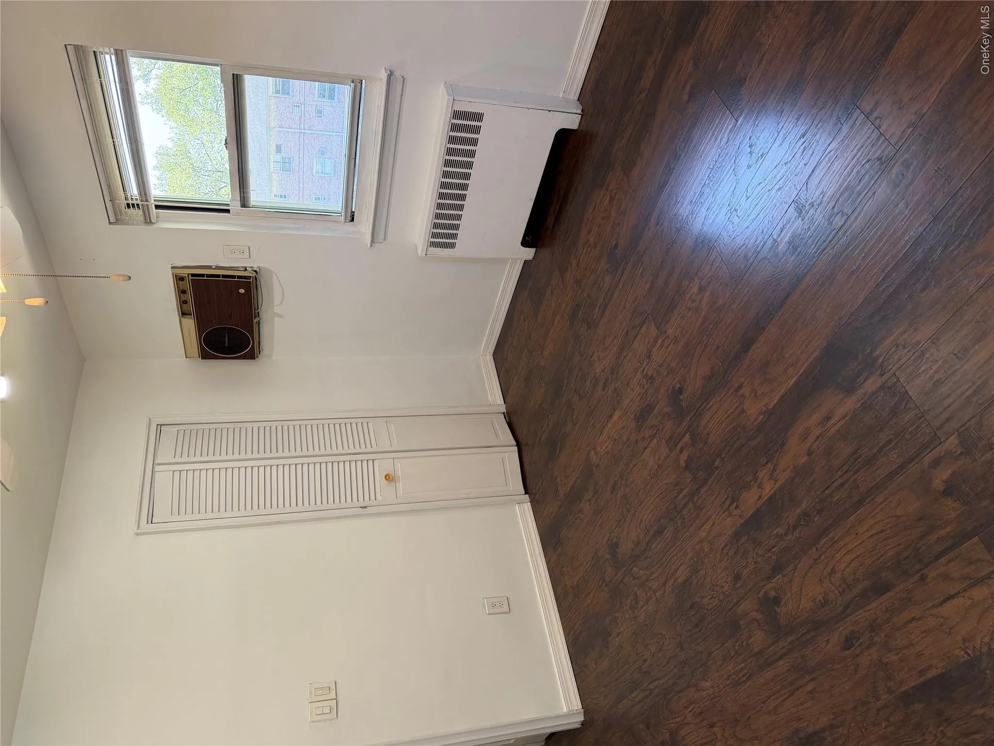 82-32 Langdale Street, New York, NY, 2 Bedrooms Bedrooms, 4 Rooms Rooms,1 BathroomBathrooms,Residential Lease,For Rent,Langdale,0,995452 82-32 Langdale Street, New York, NY, 2 Bedrooms Bedrooms, 4 Rooms Rooms,1 BathroomBathrooms,Residential Lease,For Rent,Langdale,0,995452