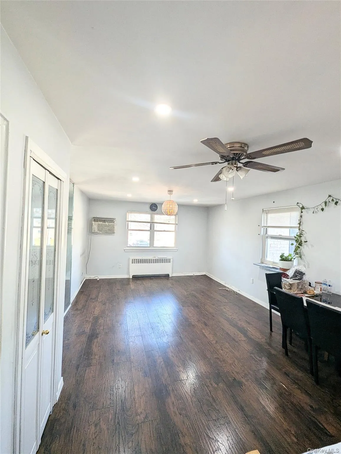 82-32 Langdale Street, New York, NY, 2 Bedrooms Bedrooms, 4 Rooms Rooms,1 BathroomBathrooms,Residential Lease,For Rent,Langdale,0,995452 82-32 Langdale Street, New York, NY, 2 Bedrooms Bedrooms, 4 Rooms Rooms,1 BathroomBathrooms,Residential Lease,For Rent,Langdale,0,995452