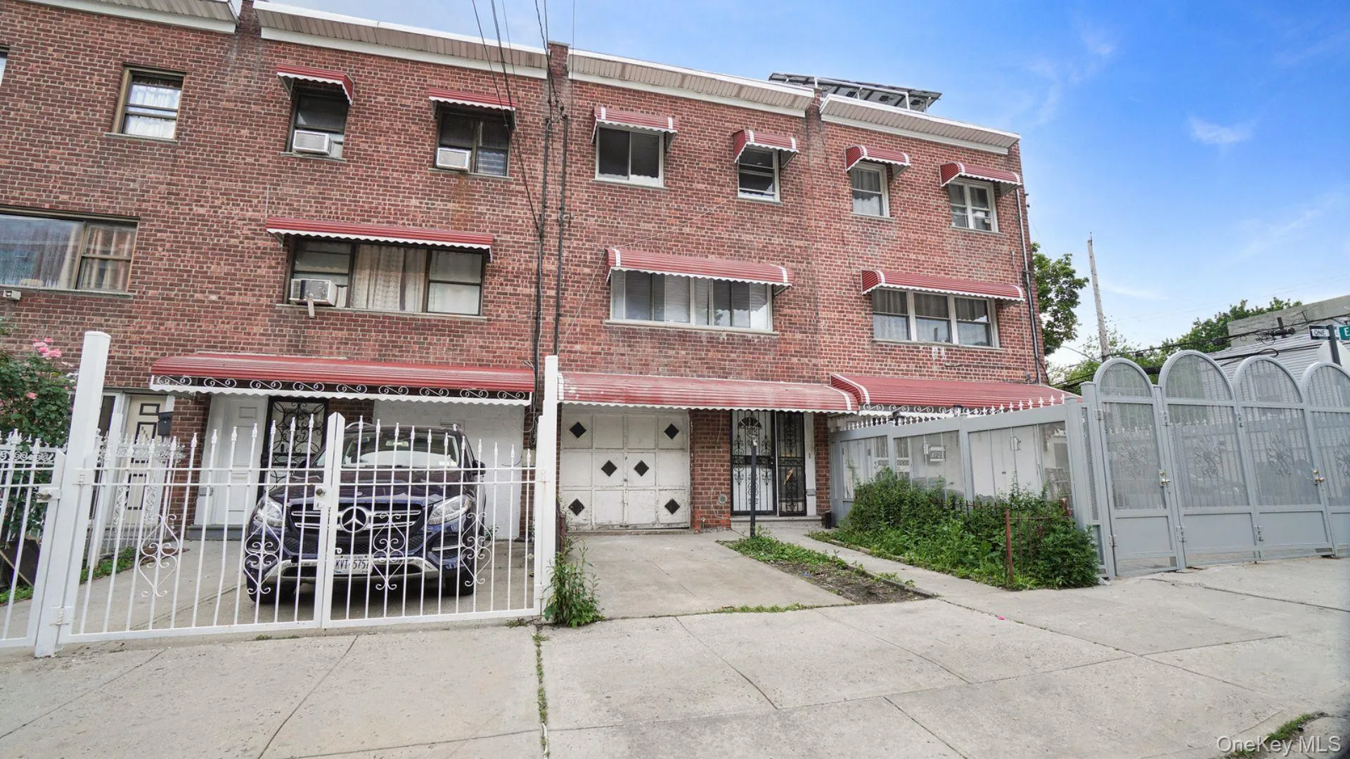 3719 Barnes Avenue, New York, NY, 5 Bedrooms Bedrooms, 9 Rooms Rooms,3 BathroomsBathrooms,Residential,For Rent,Barnes,0,995465 3719 Barnes Avenue, New York, NY, 5 Bedrooms Bedrooms, 9 Rooms Rooms,3 BathroomsBathrooms,Residential,For Rent,Barnes,0,995465