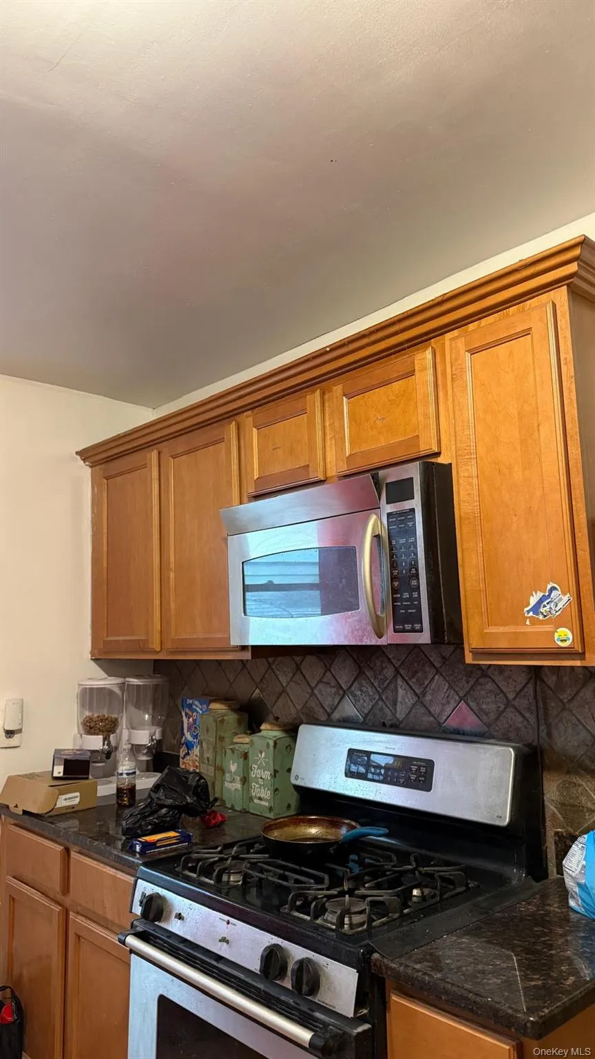 13431 Hawtree Street, New York, NY, 2 Bedrooms Bedrooms, 5 Rooms Rooms,1 BathroomBathrooms,Residential Lease,For Rent,Hawtree,0,995486 13431 Hawtree Street, New York, NY, 2 Bedrooms Bedrooms, 5 Rooms Rooms,1 BathroomBathrooms,Residential Lease,For Rent,Hawtree,0,995486