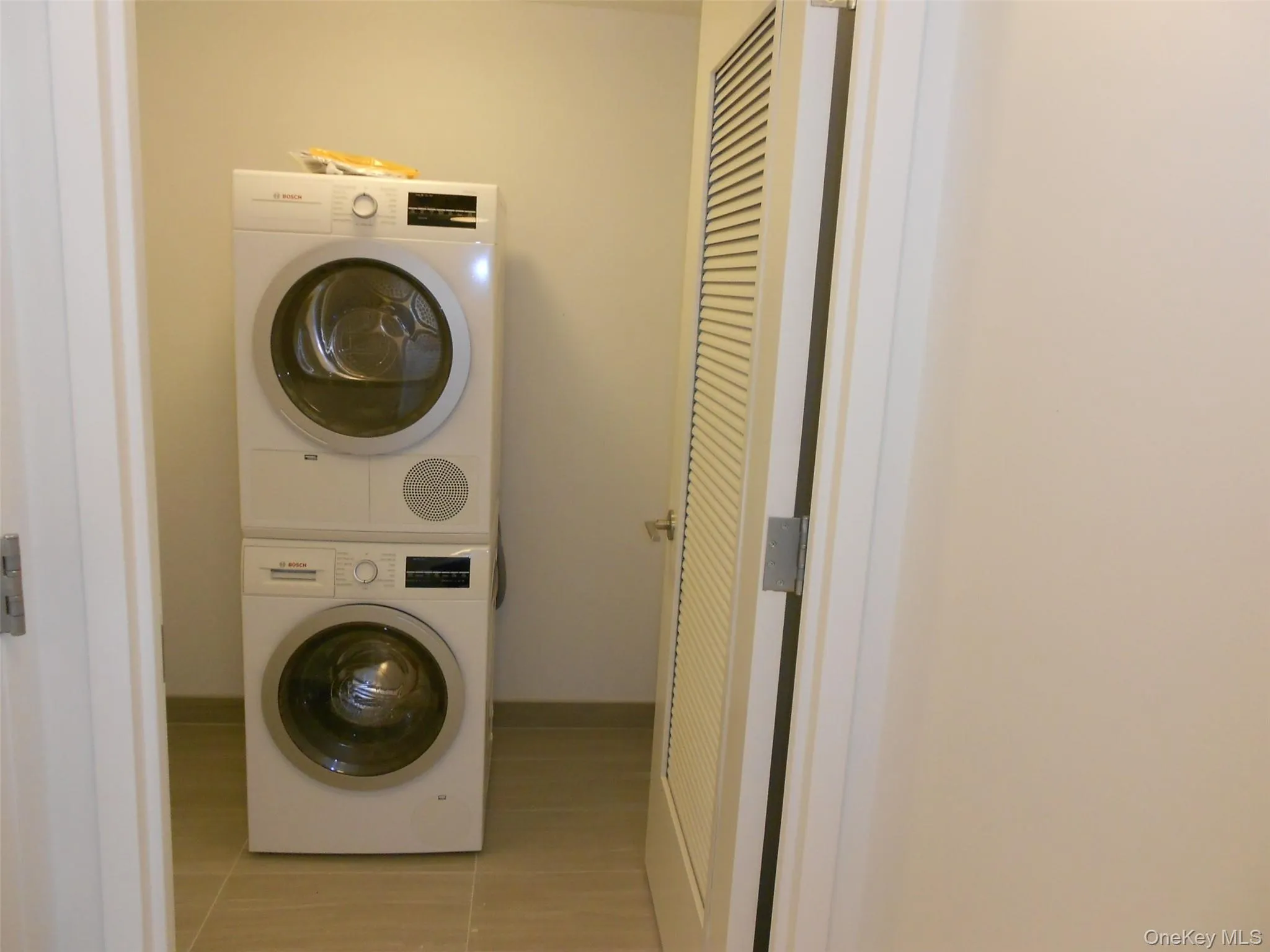138-35 39 Avenue, New York, NY, 3 Bedrooms Bedrooms, 7 Rooms Rooms,2 BathroomsBathrooms,Residential Lease,For Rent,39,0,995491 138-35 39 Avenue, New York, NY, 3 Bedrooms Bedrooms, 7 Rooms Rooms,2 BathroomsBathrooms,Residential Lease,For Rent,39,0,995491