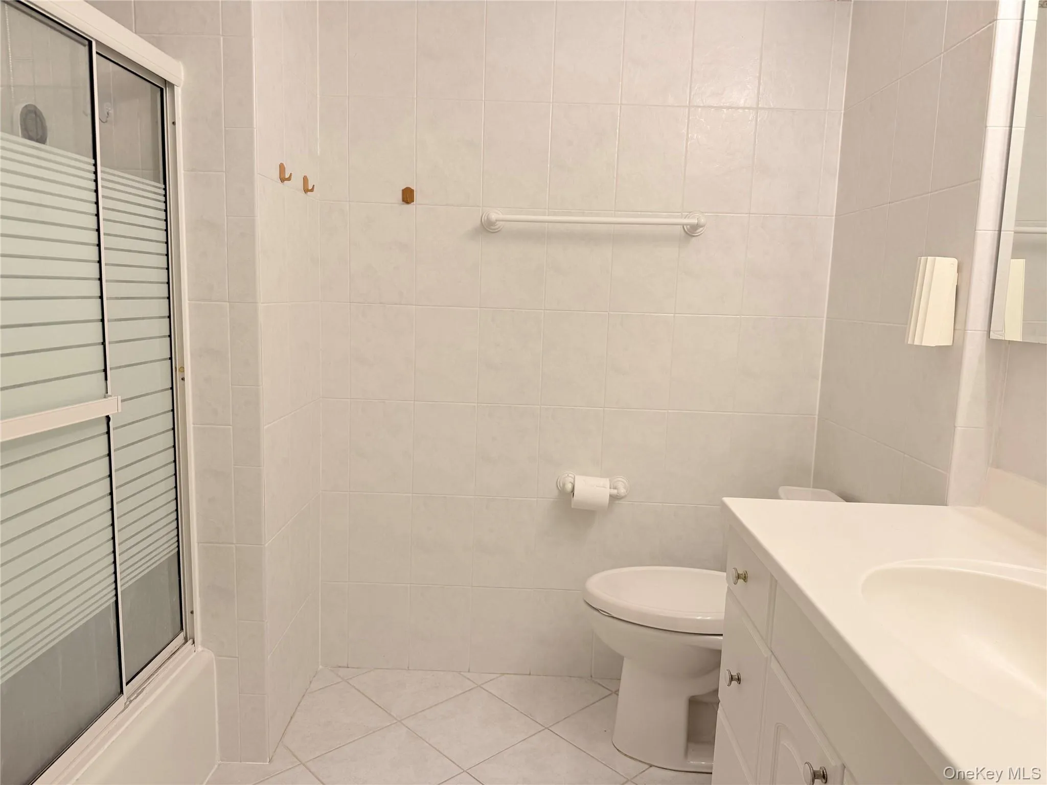 21 Manors Drive, Oyster Bay, NY, 2 Bedrooms Bedrooms, 6 Rooms Rooms,2 BathroomsBathrooms,Residential Lease,For Rent,Manors,0,995504 21 Manors Drive, Oyster Bay, NY, 2 Bedrooms Bedrooms, 6 Rooms Rooms,2 BathroomsBathrooms,Residential Lease,For Rent,Manors,0,995504