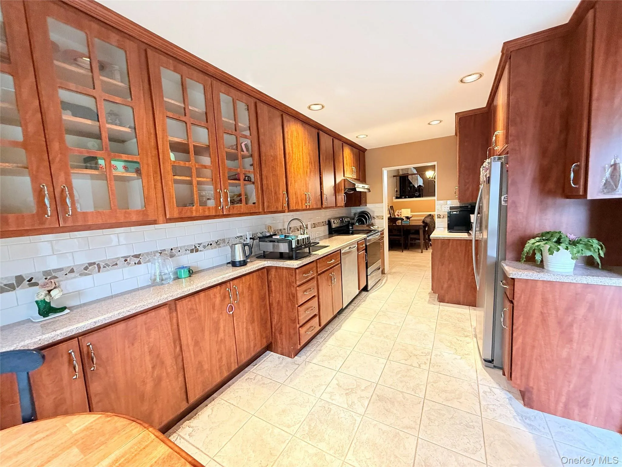 21 Manors Drive, Oyster Bay, NY, 2 Bedrooms Bedrooms, 6 Rooms Rooms,2 BathroomsBathrooms,Residential Lease,For Rent,Manors,0,995504 21 Manors Drive, Oyster Bay, NY, 2 Bedrooms Bedrooms, 6 Rooms Rooms,2 BathroomsBathrooms,Residential Lease,For Rent,Manors,0,995504