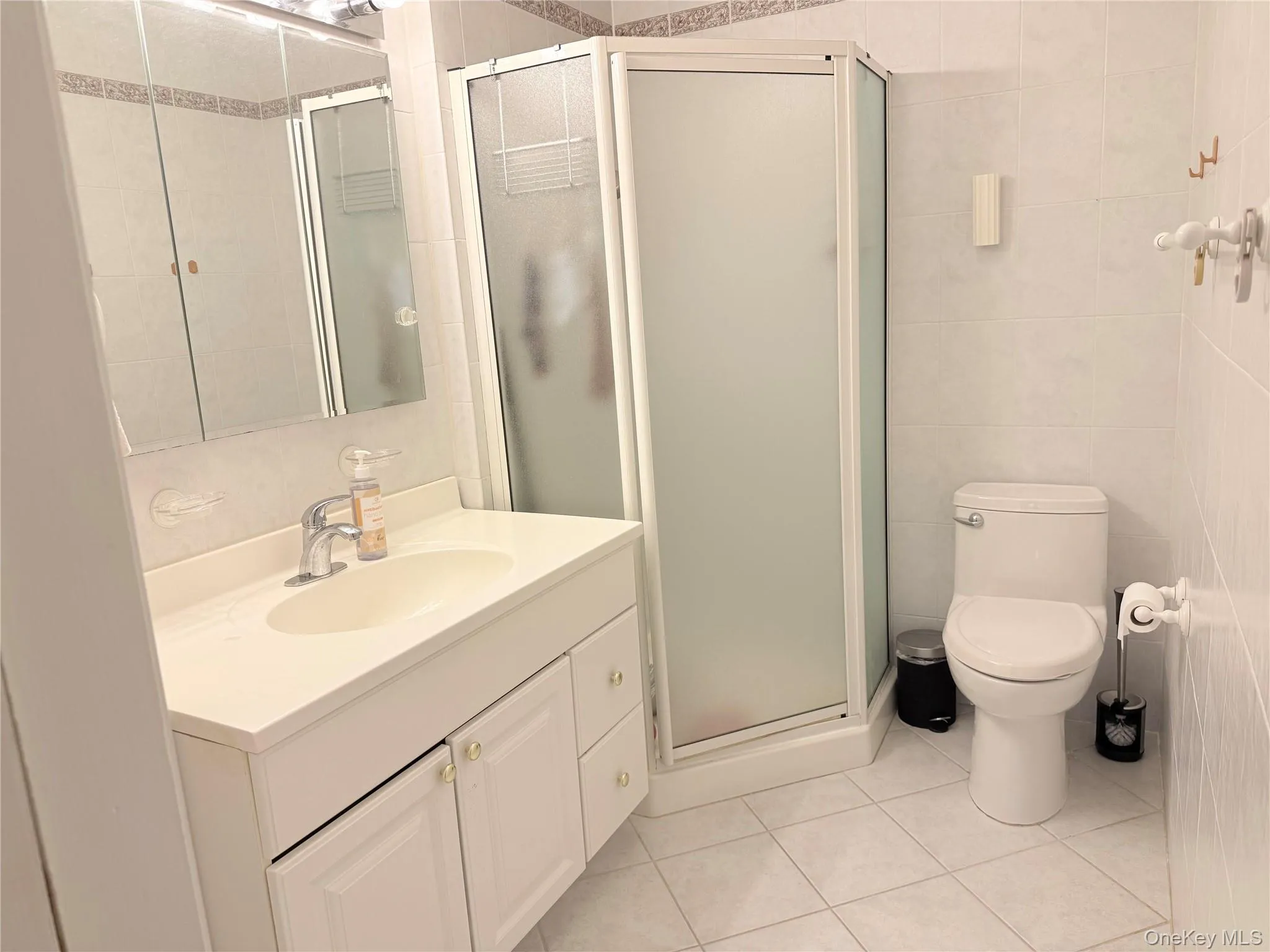 21 Manors Drive, Oyster Bay, NY, 2 Bedrooms Bedrooms, 6 Rooms Rooms,2 BathroomsBathrooms,Residential Lease,For Rent,Manors,0,995504 21 Manors Drive, Oyster Bay, NY, 2 Bedrooms Bedrooms, 6 Rooms Rooms,2 BathroomsBathrooms,Residential Lease,For Rent,Manors,0,995504