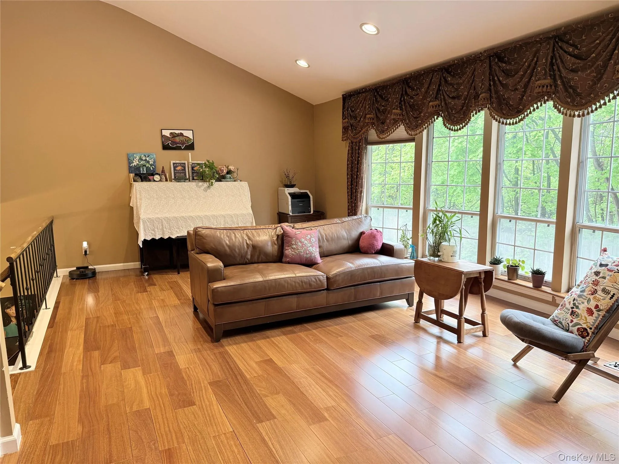 21 Manors Drive, Oyster Bay, NY, 2 Bedrooms Bedrooms, 6 Rooms Rooms,2 BathroomsBathrooms,Residential Lease,For Rent,Manors,0,995504 21 Manors Drive, Oyster Bay, NY, 2 Bedrooms Bedrooms, 6 Rooms Rooms,2 BathroomsBathrooms,Residential Lease,For Rent,Manors,0,995504