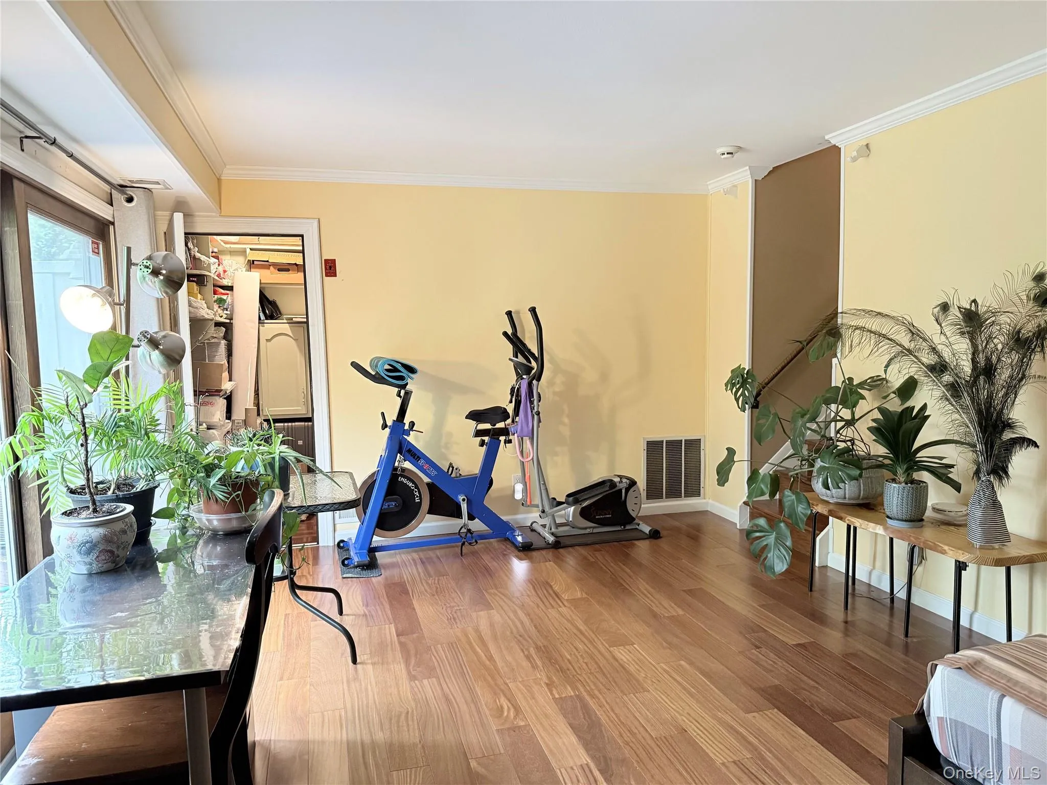 21 Manors Drive, Oyster Bay, NY, 2 Bedrooms Bedrooms, 6 Rooms Rooms,2 BathroomsBathrooms,Residential Lease,For Rent,Manors,0,995504 21 Manors Drive, Oyster Bay, NY, 2 Bedrooms Bedrooms, 6 Rooms Rooms,2 BathroomsBathrooms,Residential Lease,For Rent,Manors,0,995504