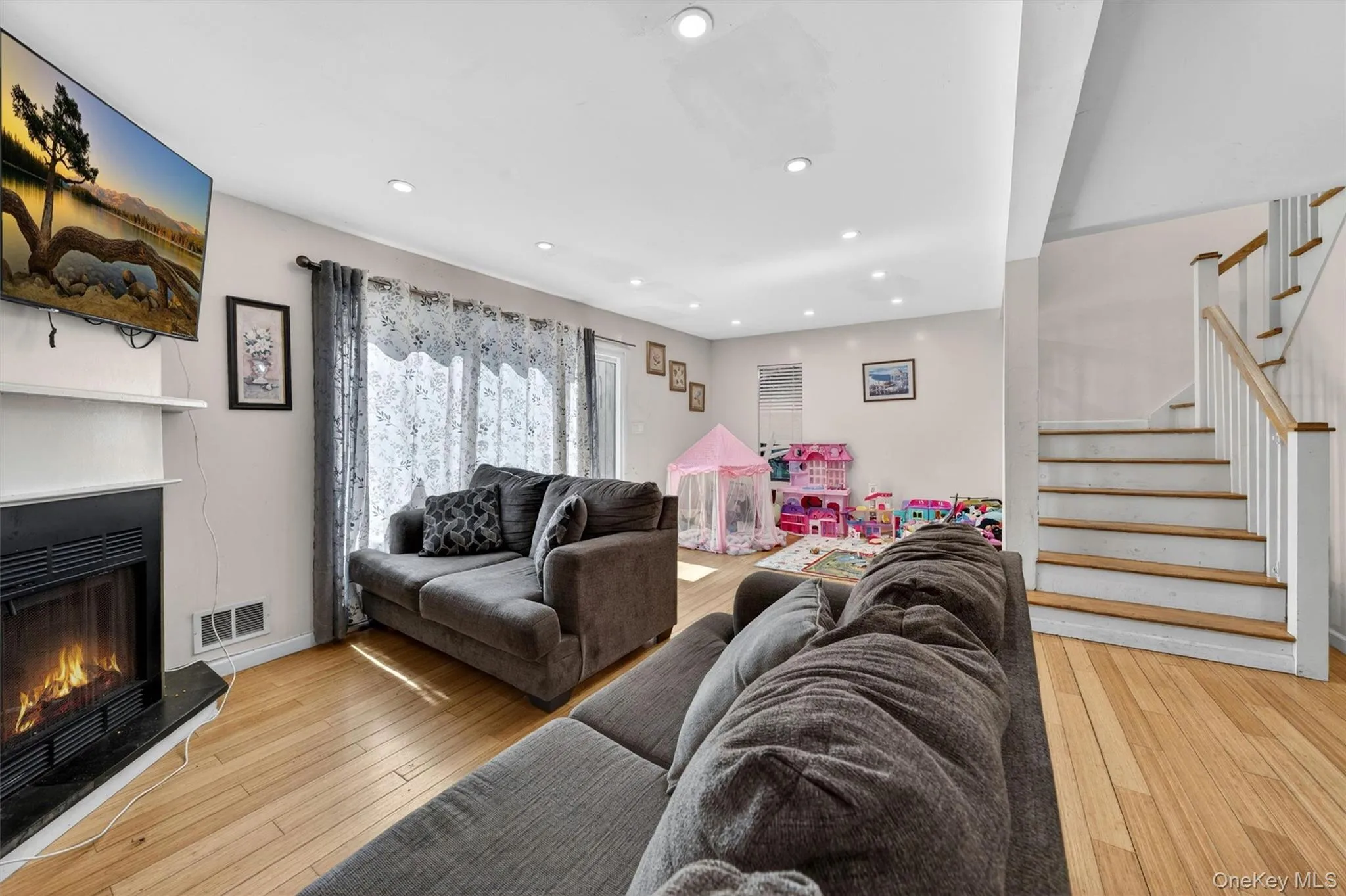 11 Rockledge Drive, Ramapo, NY, 2 Bedrooms Bedrooms, 7 Rooms Rooms,1 BathroomBathrooms,Residential,For Rent,Rockledge,0,KEY995506 11 Rockledge Drive, Ramapo, NY, 2 Bedrooms Bedrooms, 7 Rooms Rooms,1 BathroomBathrooms,Residential,For Rent,Rockledge,0,KEY995506