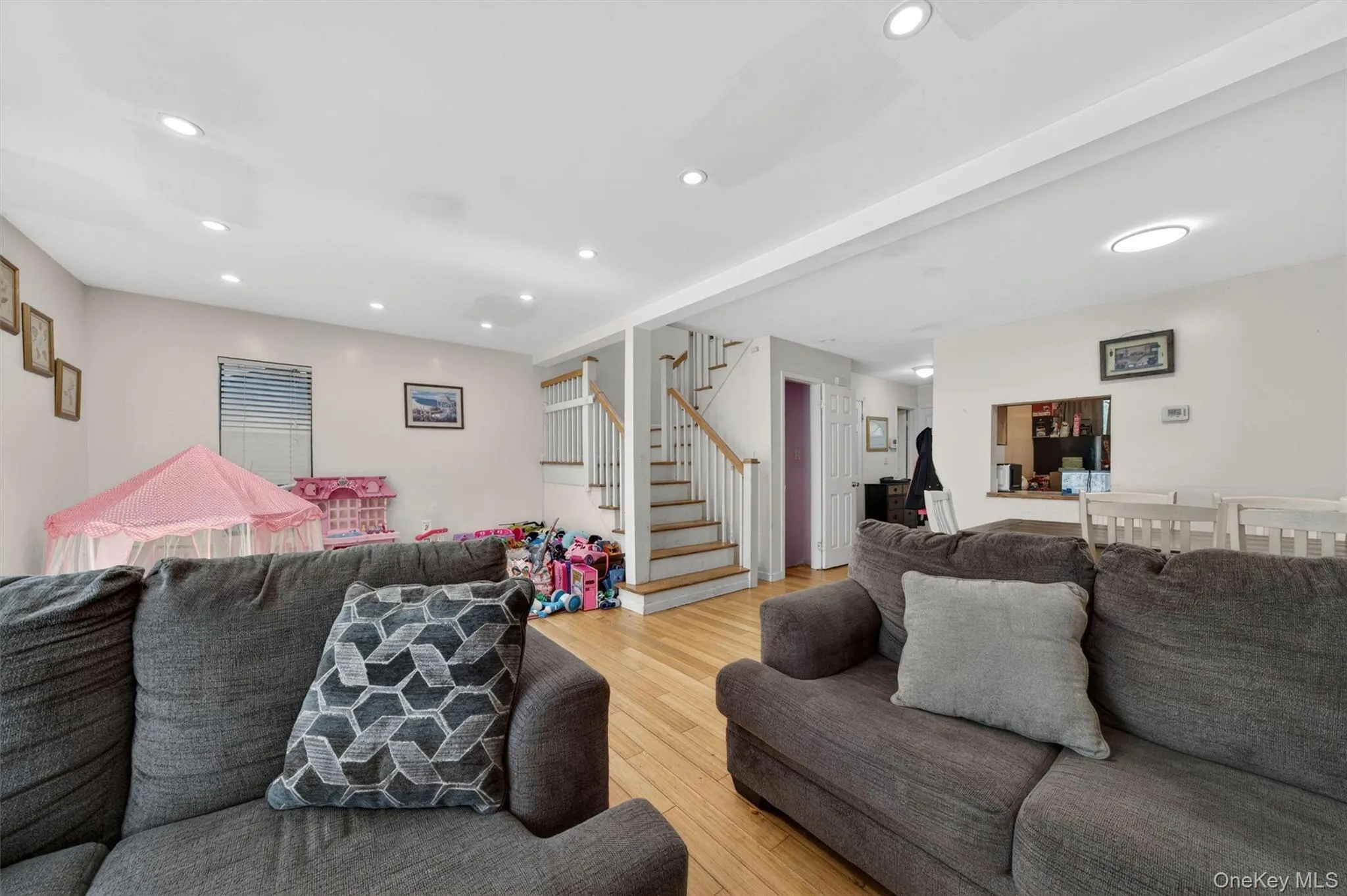 11 Rockledge Drive, Ramapo, NY, 2 Bedrooms Bedrooms, 7 Rooms Rooms,1 BathroomBathrooms,Residential,For Rent,Rockledge,0,KEY995506 11 Rockledge Drive, Ramapo, NY, 2 Bedrooms Bedrooms, 7 Rooms Rooms,1 BathroomBathrooms,Residential,For Rent,Rockledge,0,KEY995506