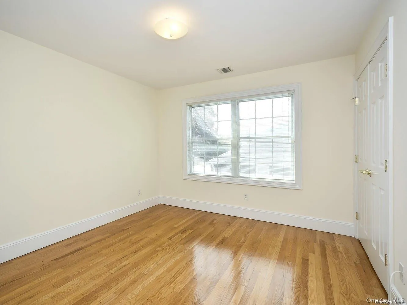 51 Inwood Road, North Hempstead, NY, 3 Bedrooms Bedrooms, 6 Rooms Rooms,2 BathroomsBathrooms,Residential Lease,For Rent,Inwood,0,995509 51 Inwood Road, North Hempstead, NY, 3 Bedrooms Bedrooms, 6 Rooms Rooms,2 BathroomsBathrooms,Residential Lease,For Rent,Inwood,0,995509