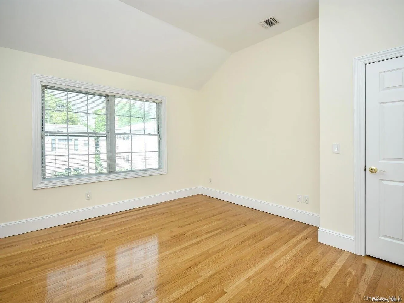 51 Inwood Road, North Hempstead, NY, 3 Bedrooms Bedrooms, 6 Rooms Rooms,2 BathroomsBathrooms,Residential Lease,For Rent,Inwood,0,995509 51 Inwood Road, North Hempstead, NY, 3 Bedrooms Bedrooms, 6 Rooms Rooms,2 BathroomsBathrooms,Residential Lease,For Rent,Inwood,0,995509