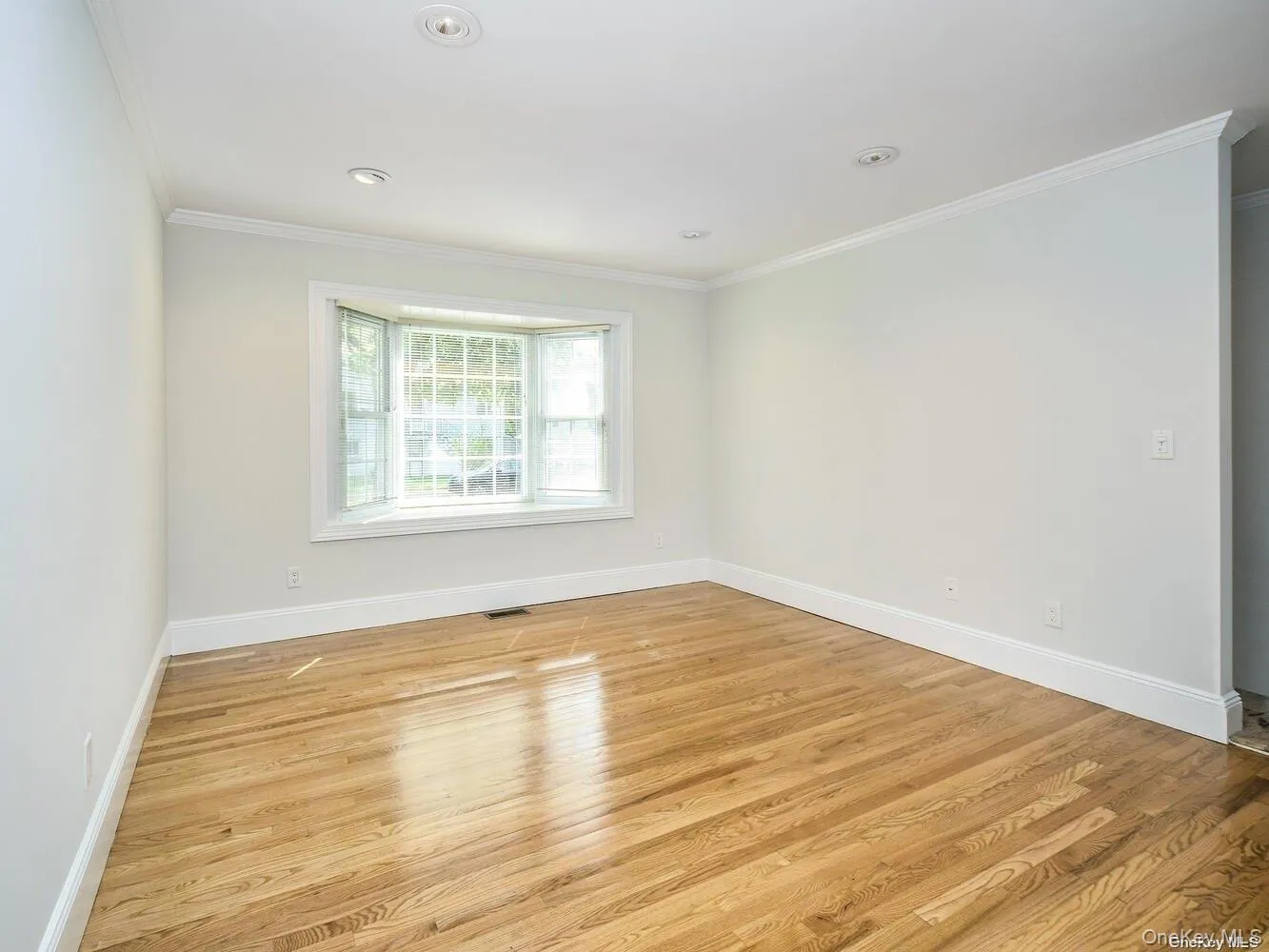 51 Inwood Road, North Hempstead, NY, 3 Bedrooms Bedrooms, 6 Rooms Rooms,2 BathroomsBathrooms,Residential Lease,For Rent,Inwood,0,995509 51 Inwood Road, North Hempstead, NY, 3 Bedrooms Bedrooms, 6 Rooms Rooms,2 BathroomsBathrooms,Residential Lease,For Rent,Inwood,0,995509