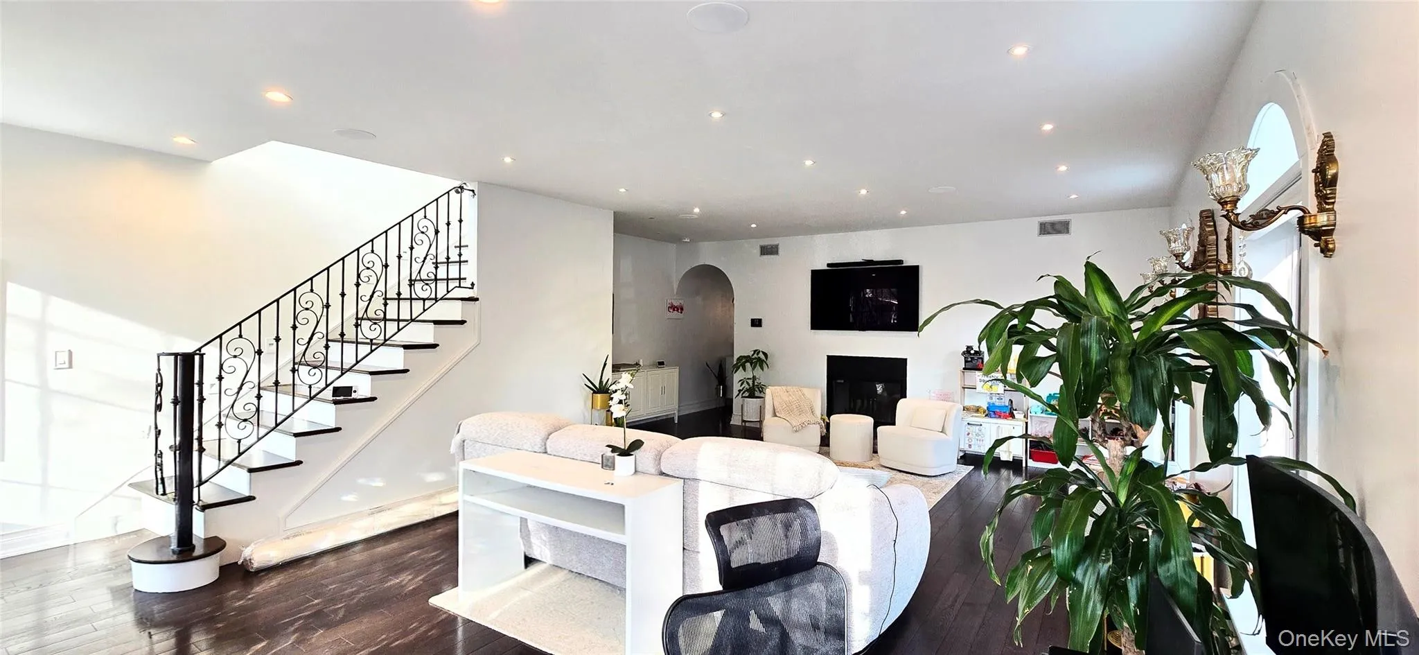 133-11 128th Street, New York, NY, 3 Bedrooms Bedrooms, 11 Rooms Rooms,3 BathroomsBathrooms,Residential,For Rent,128th,0,995510 133-11 128th Street, New York, NY, 3 Bedrooms Bedrooms, 11 Rooms Rooms,3 BathroomsBathrooms,Residential,For Rent,128th,0,995510